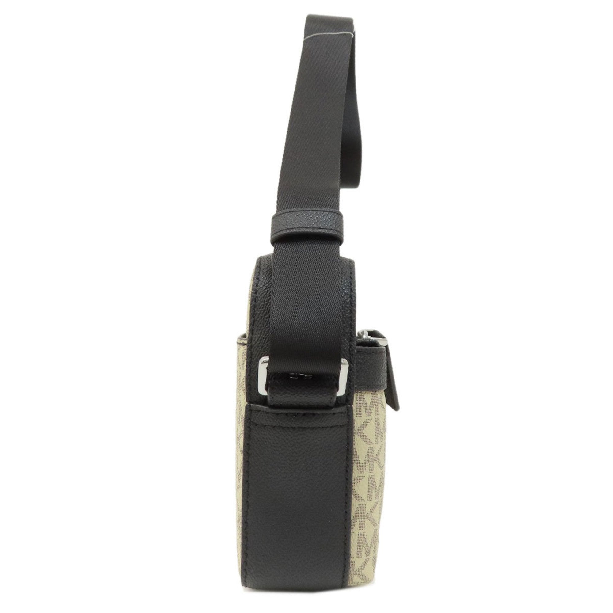Michael Kors Beige Black Leather Shoulder Bag (Pre-Owned)