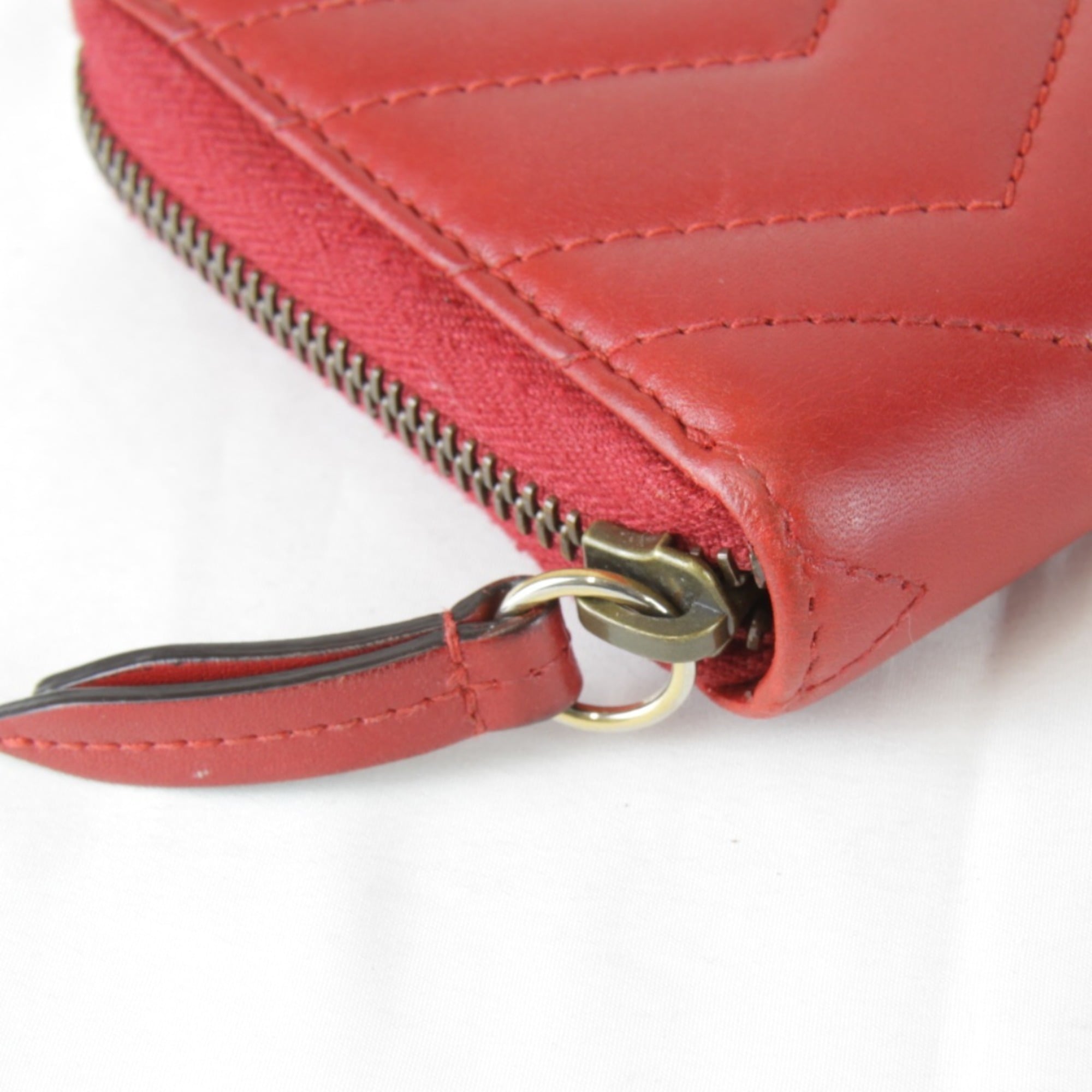 Gucci Red Color White Leather Long Wallet (Bi-Fold) (Pre-Owned)