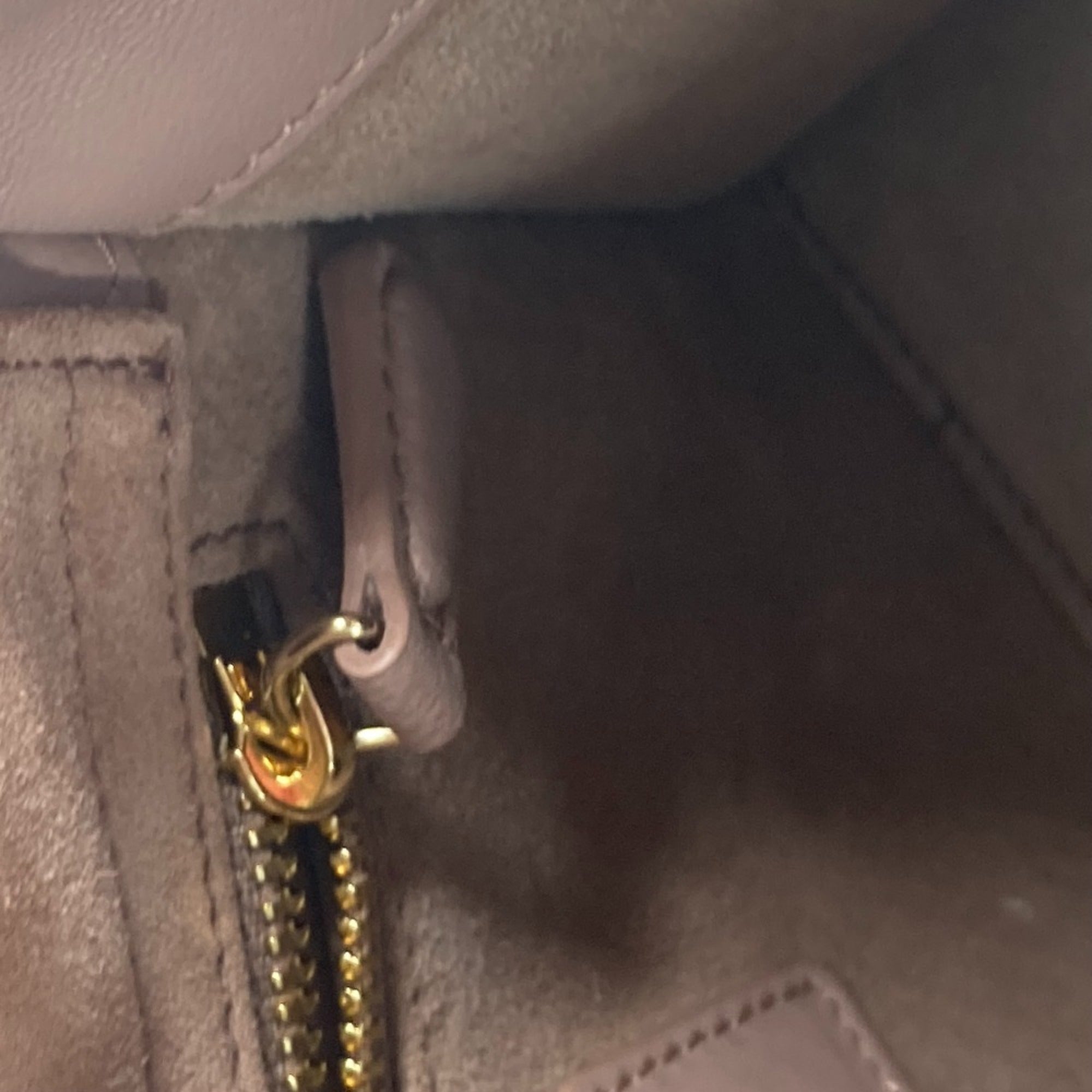 Christian Dior Beige Leather Handbag (Pre-Owned)