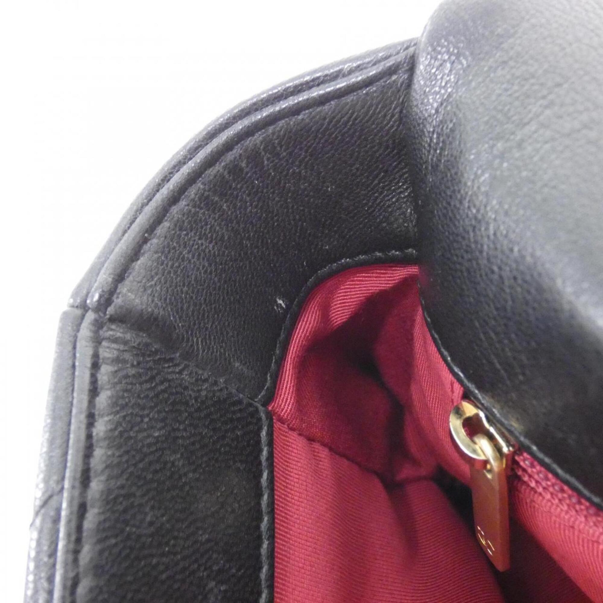 Chanel Black Leather Shoulder Bag (Pre-Owned)