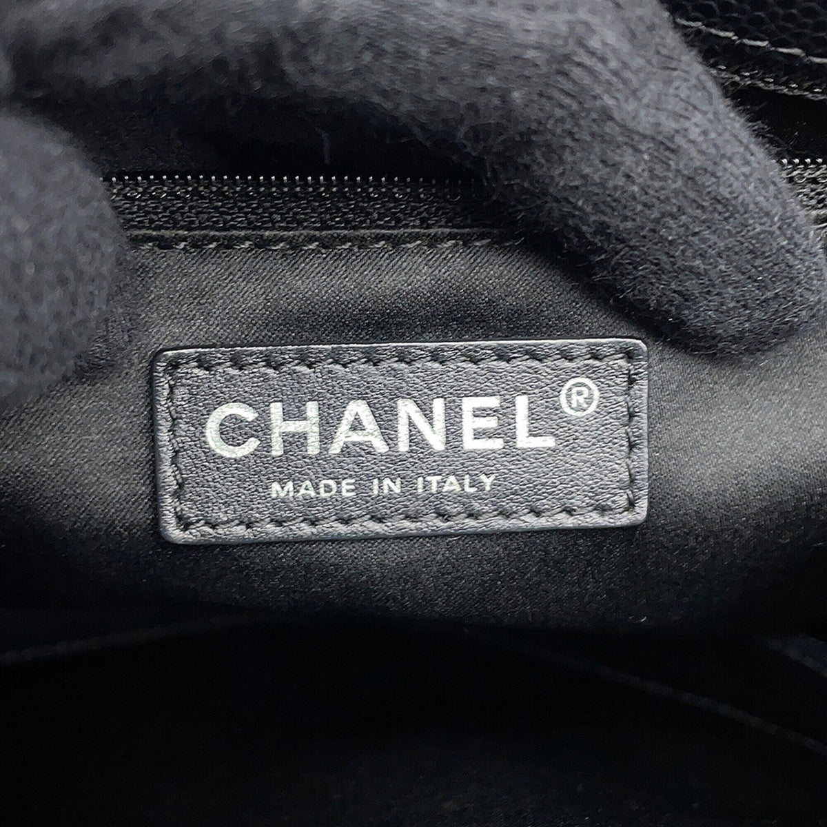 Chanel Matelasse Black Grained Calfskin Handbag Shoulder Bag (Pre-Owned)