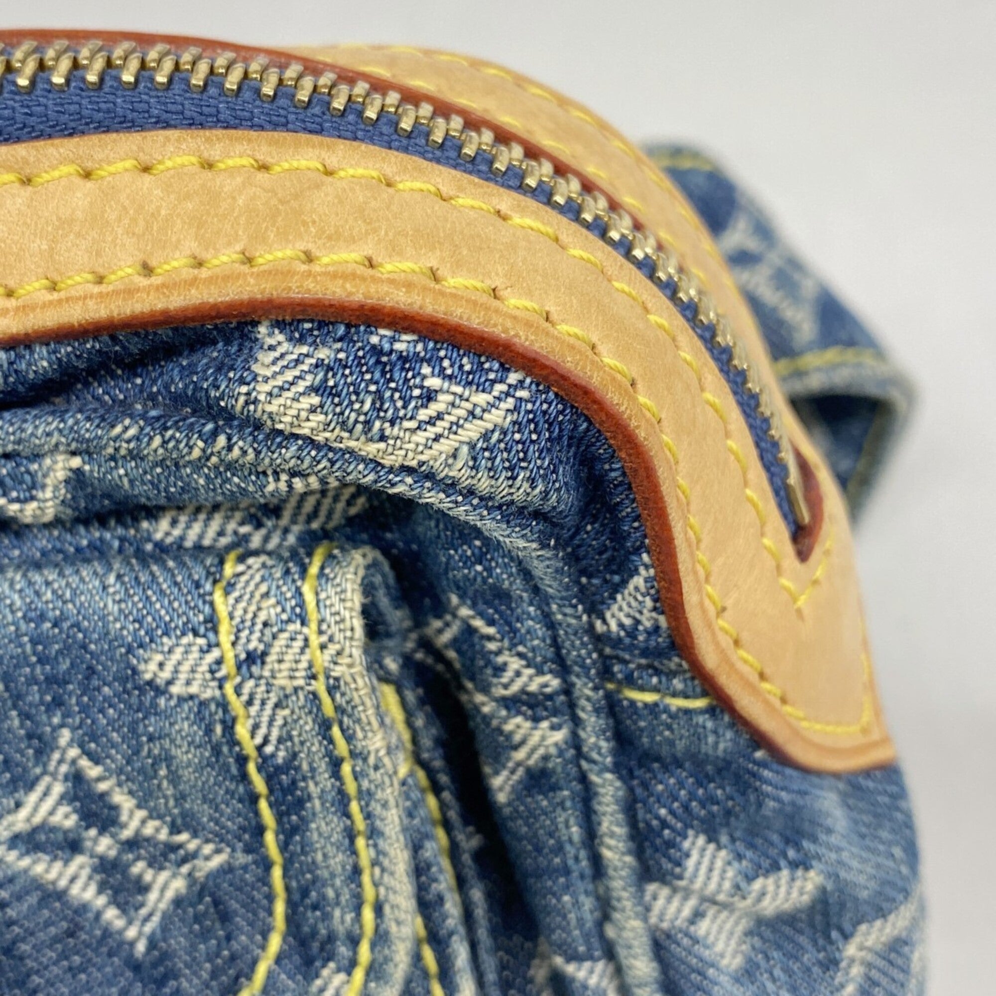 Louis Vuitton Blue Sling Bag (Pre-Owned)