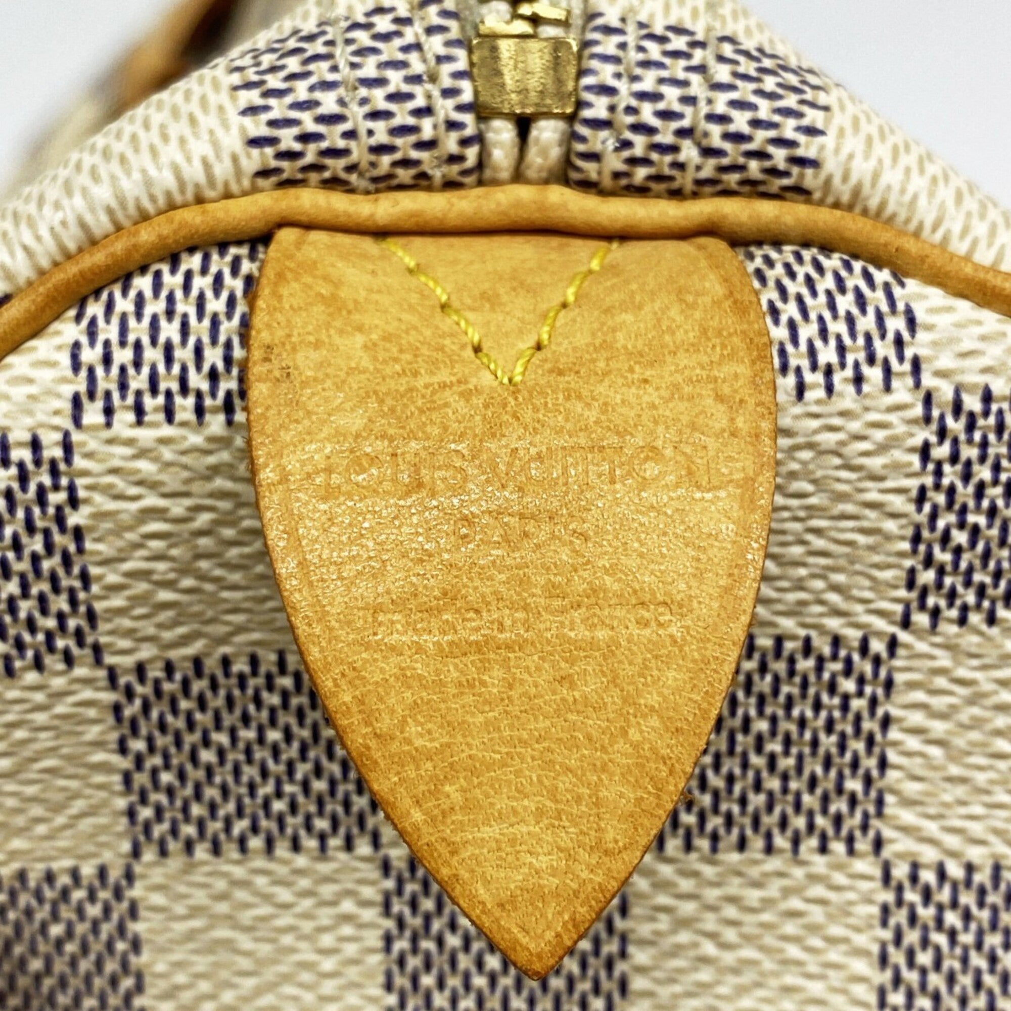 Louis Vuitton White Handbag (Pre-Owned)
