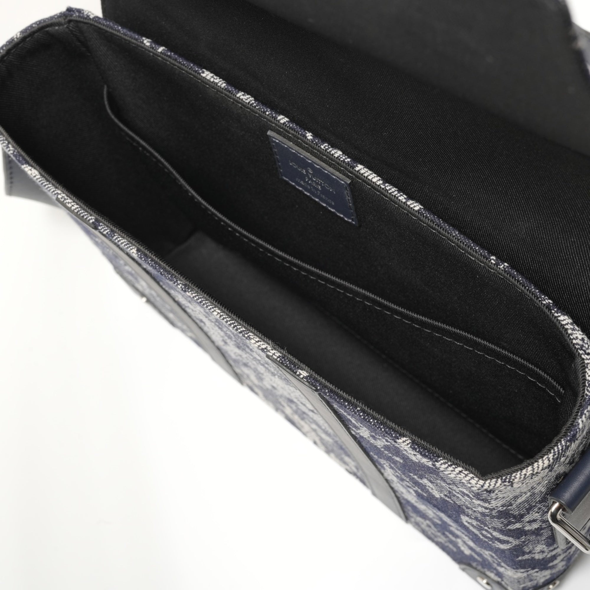 Louis Vuitton Navy Monogram Shoulder Bag (Pre-Owned)