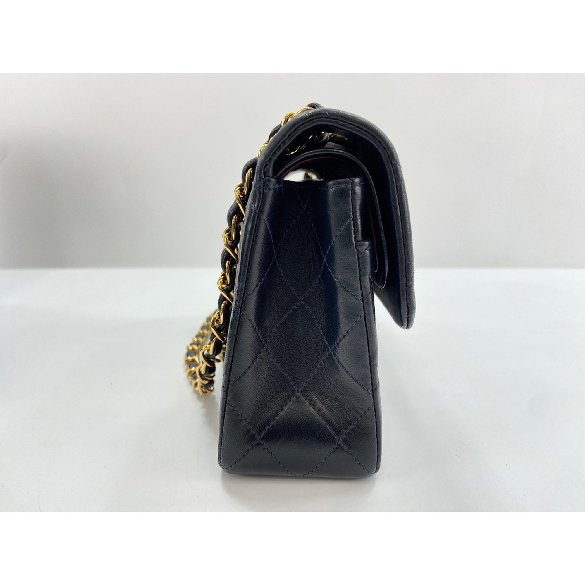 Chanel Matelasse Black Shoulder Bag (Pre-Owned)
