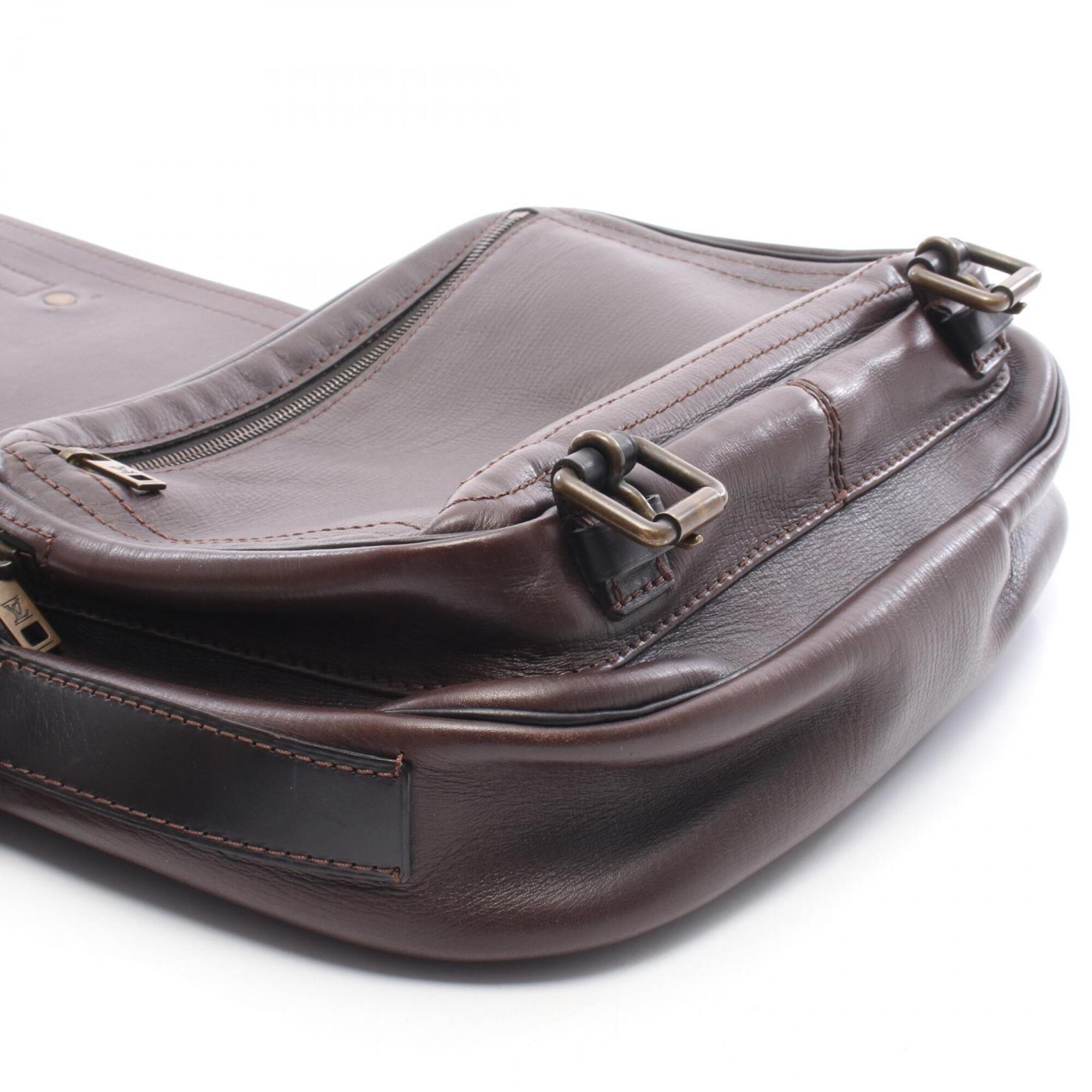 Louis Vuitton Brown Coffee Utah Leather Leather Handbag Shoulder Bag (Pre-Owned)