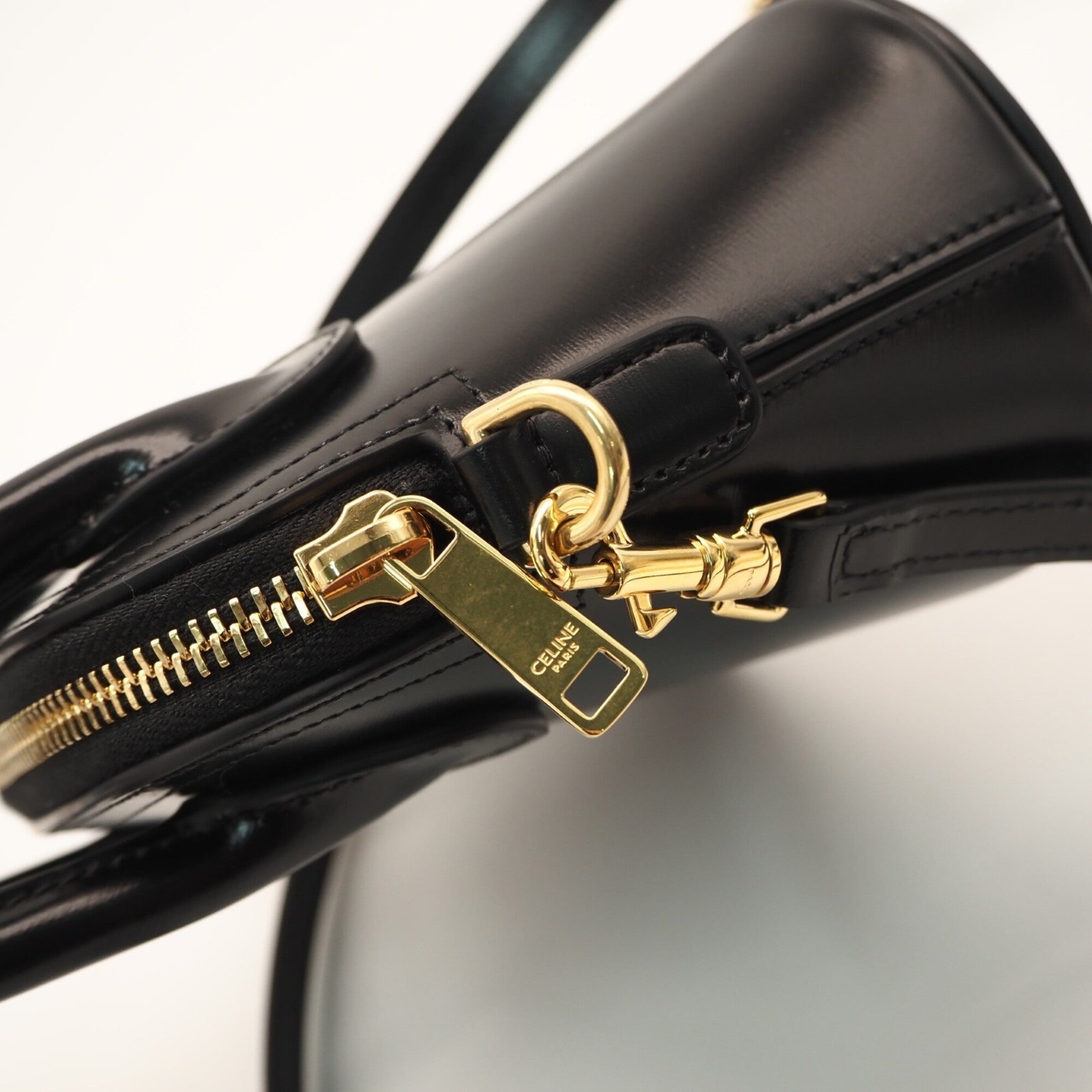Celine Black Leather Shoulder Bag (Pre-Owned)
