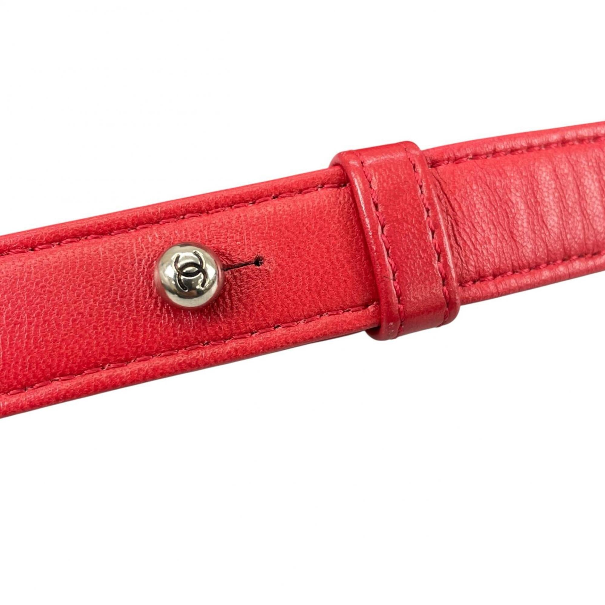 Chanel Red Color Leather Shoulder Bag (Pre-Owned)