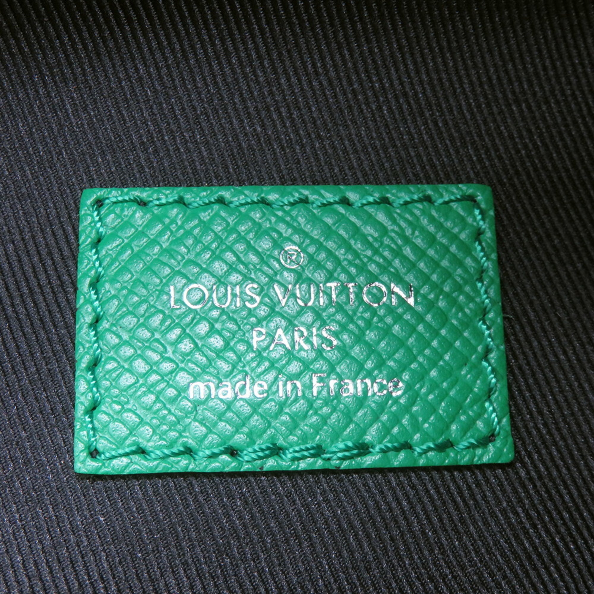 Louis Vuitton Monogram Silver Monogram Taiga Leather Sling Bag (Pre-Owned)