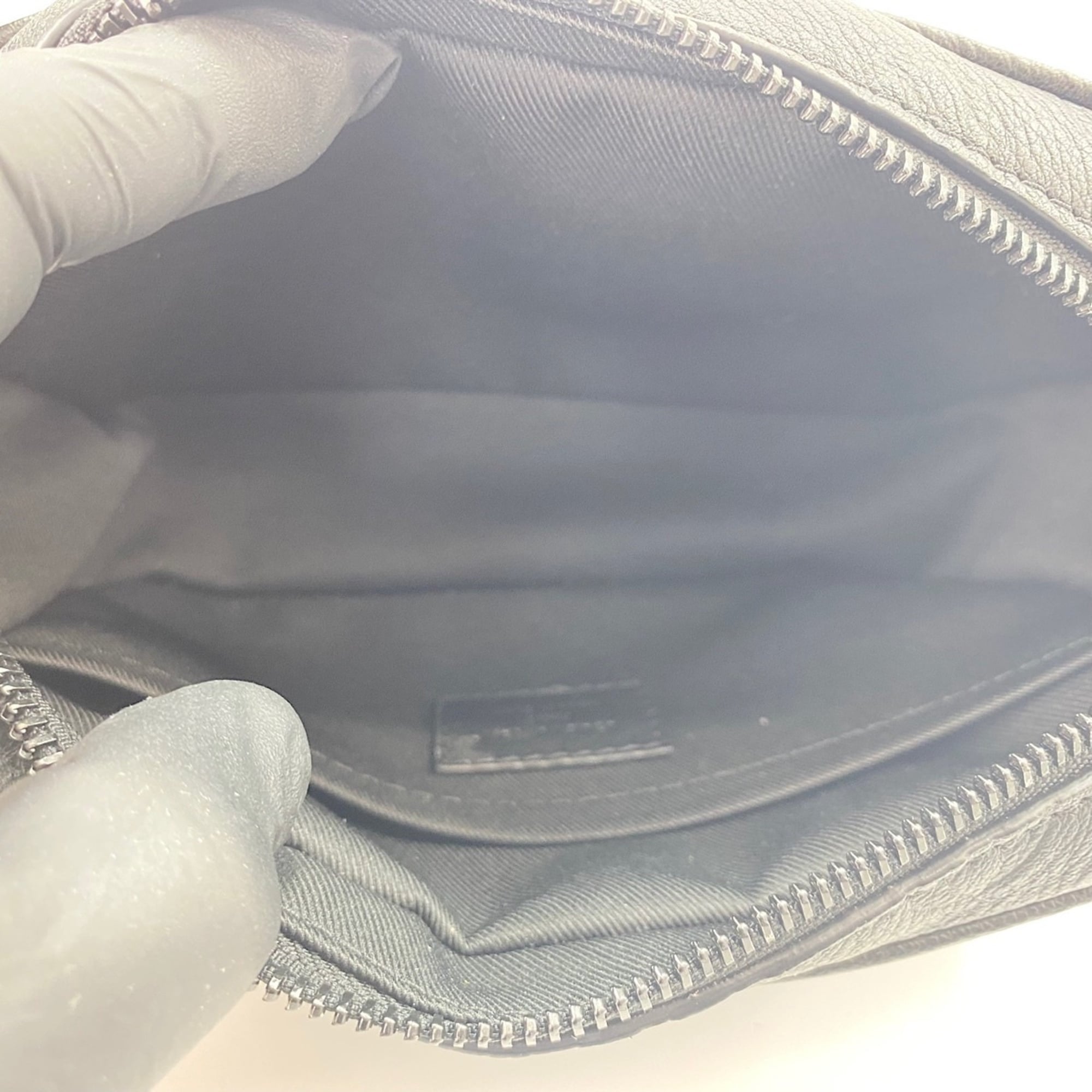 Louis Vuitton Black Shoulder Bag (Pre-Owned)