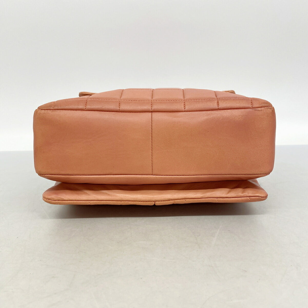 Chanel Coral Pink Leather Shoulder Bag (Pre-Owned)