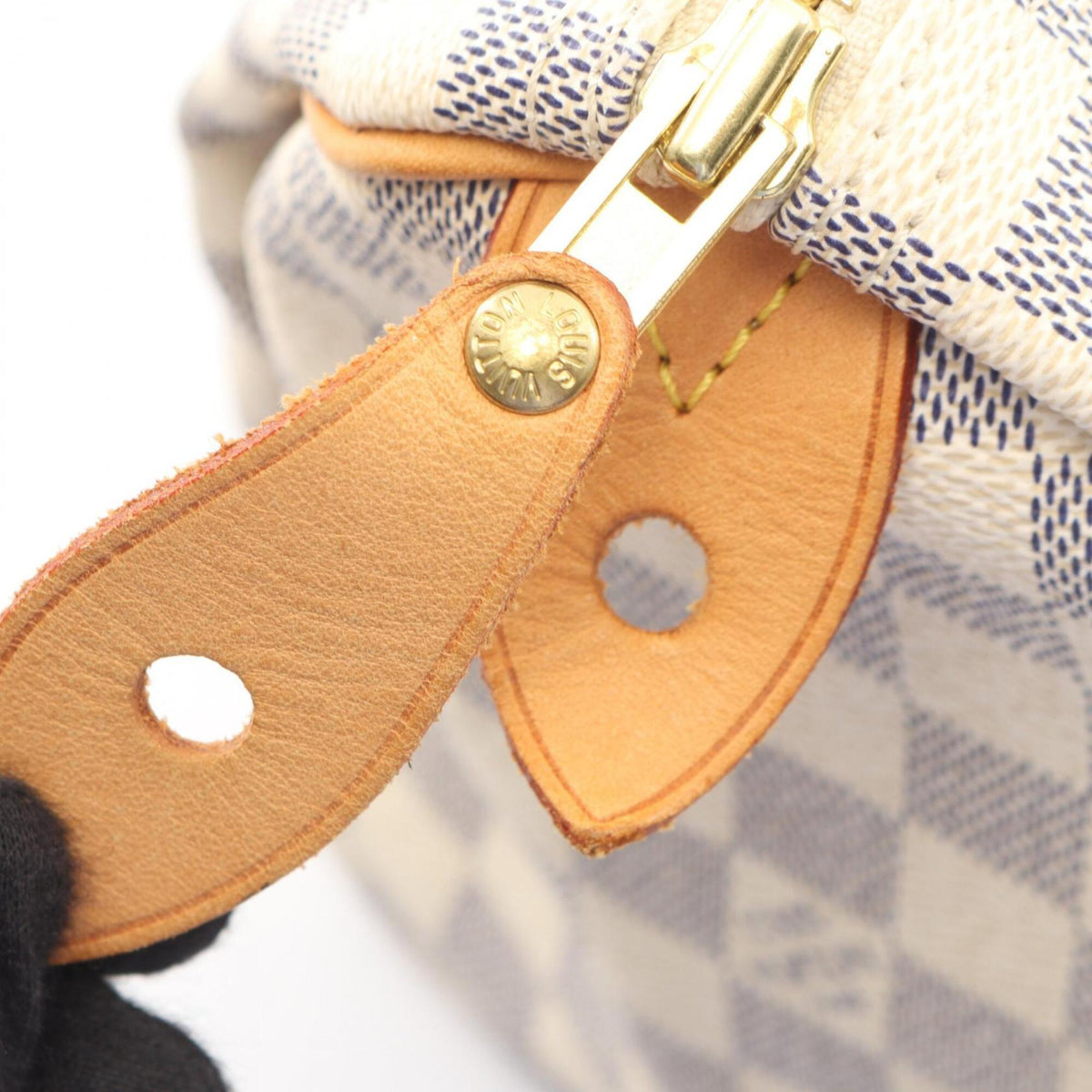 Louis Vuitton White Damier Azur Leather Handbag (Pre-Owned)
