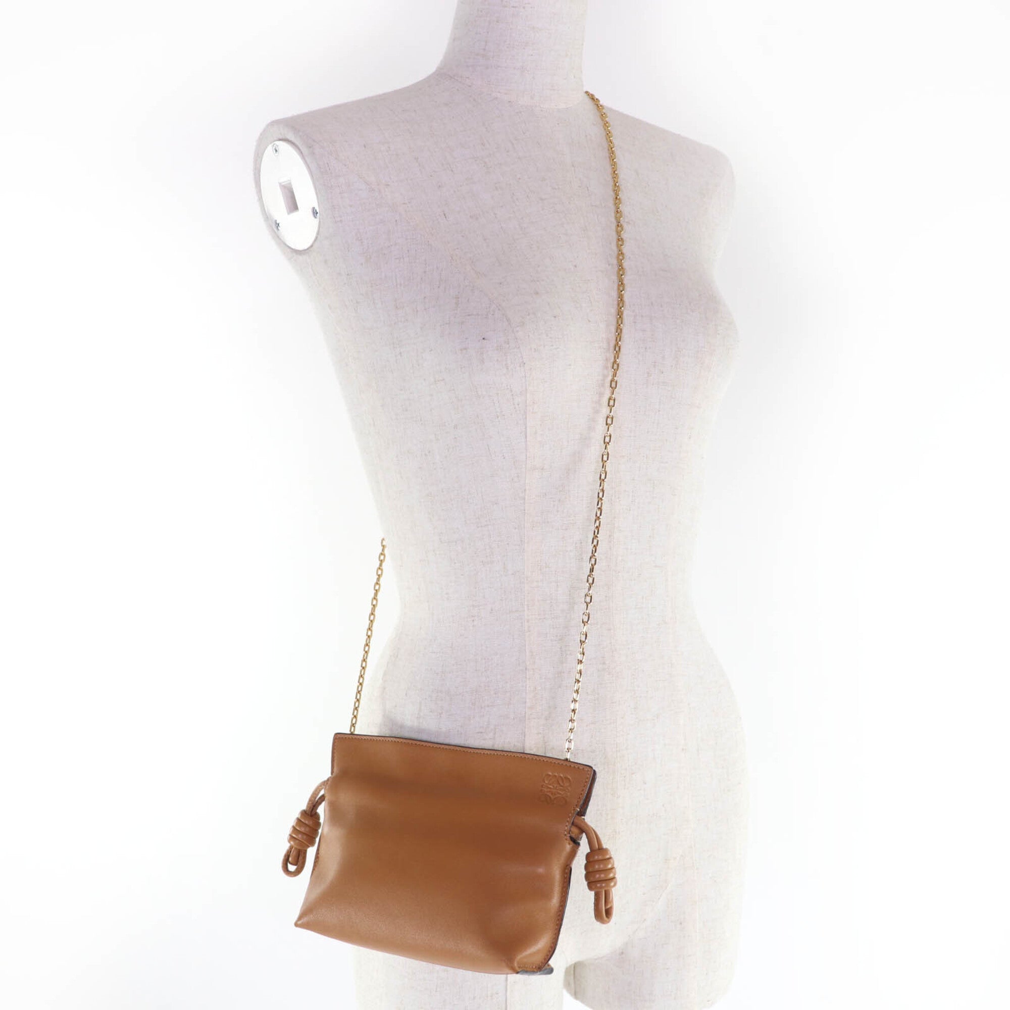 Loewe Brown Leather Shoulder Bag (Pre-Owned)