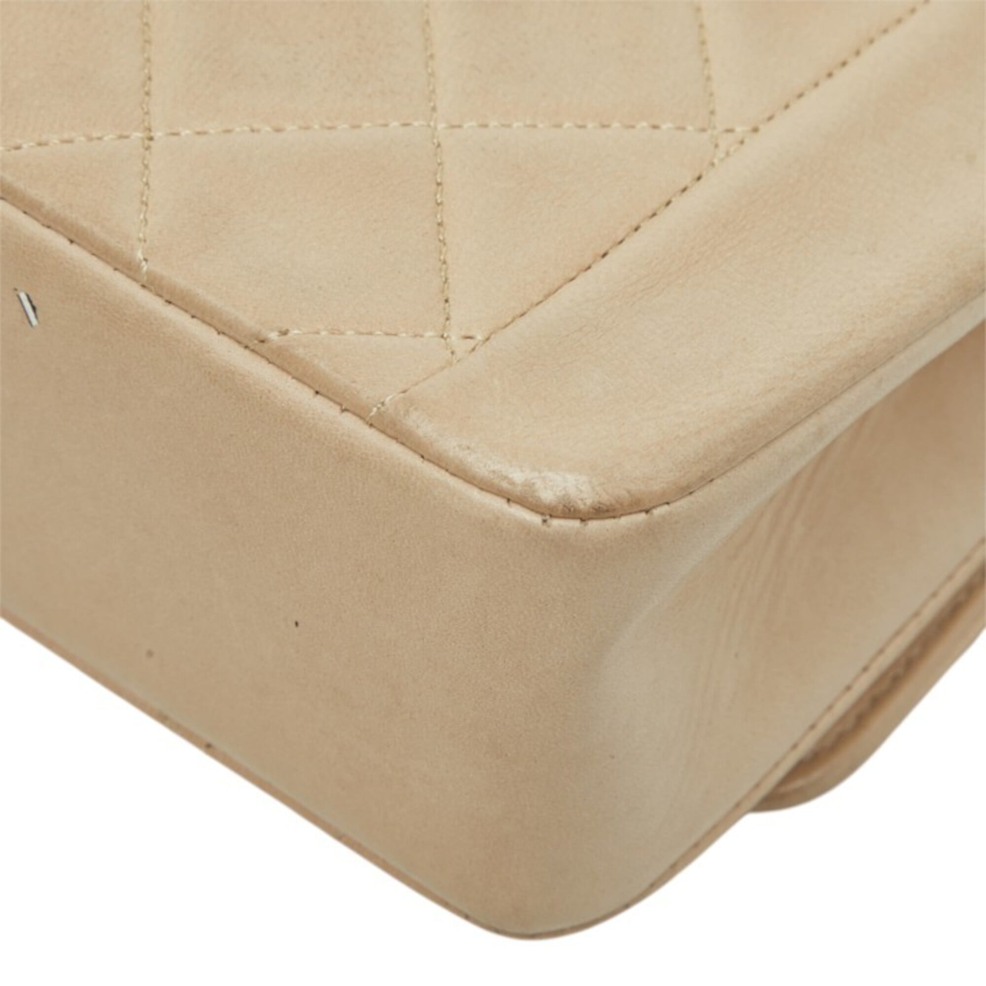 Chanel Beige Leather Shoulder Bag (Pre-Owned)