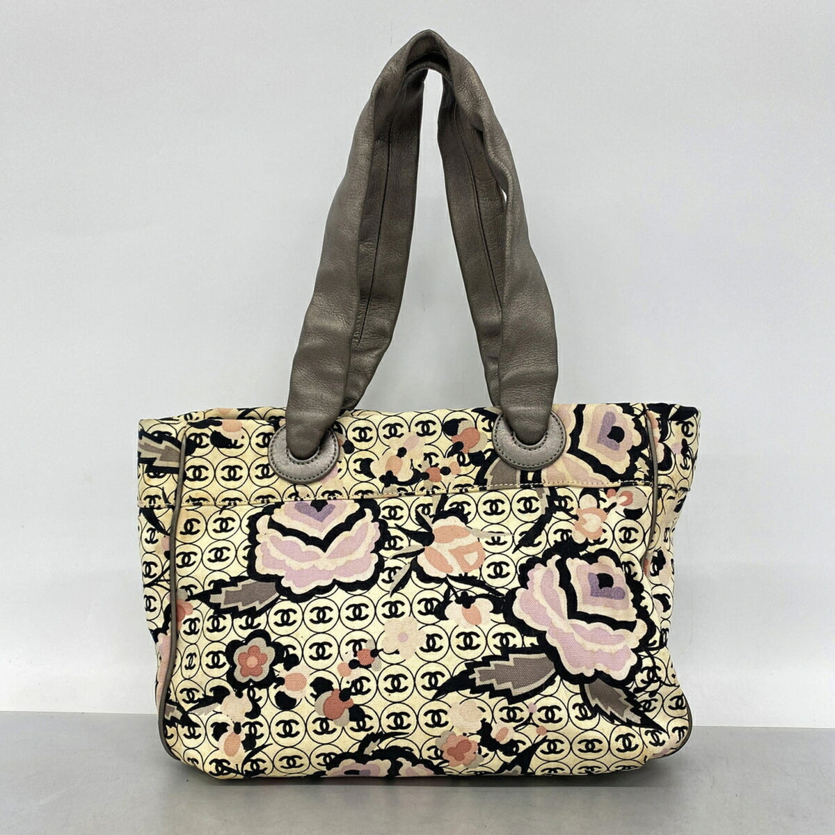 Chanel Gray Multi-Color Canvas Tote Bag (Pre-Owned)