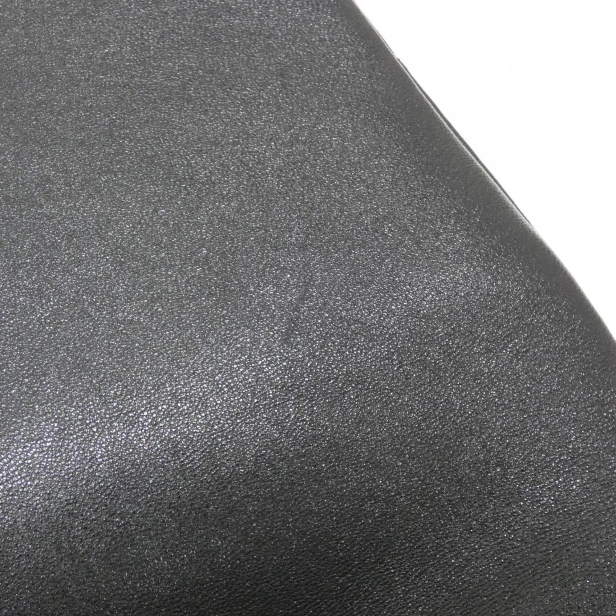 Chanel Black Leather Shoulder Bag (Pre-Owned)