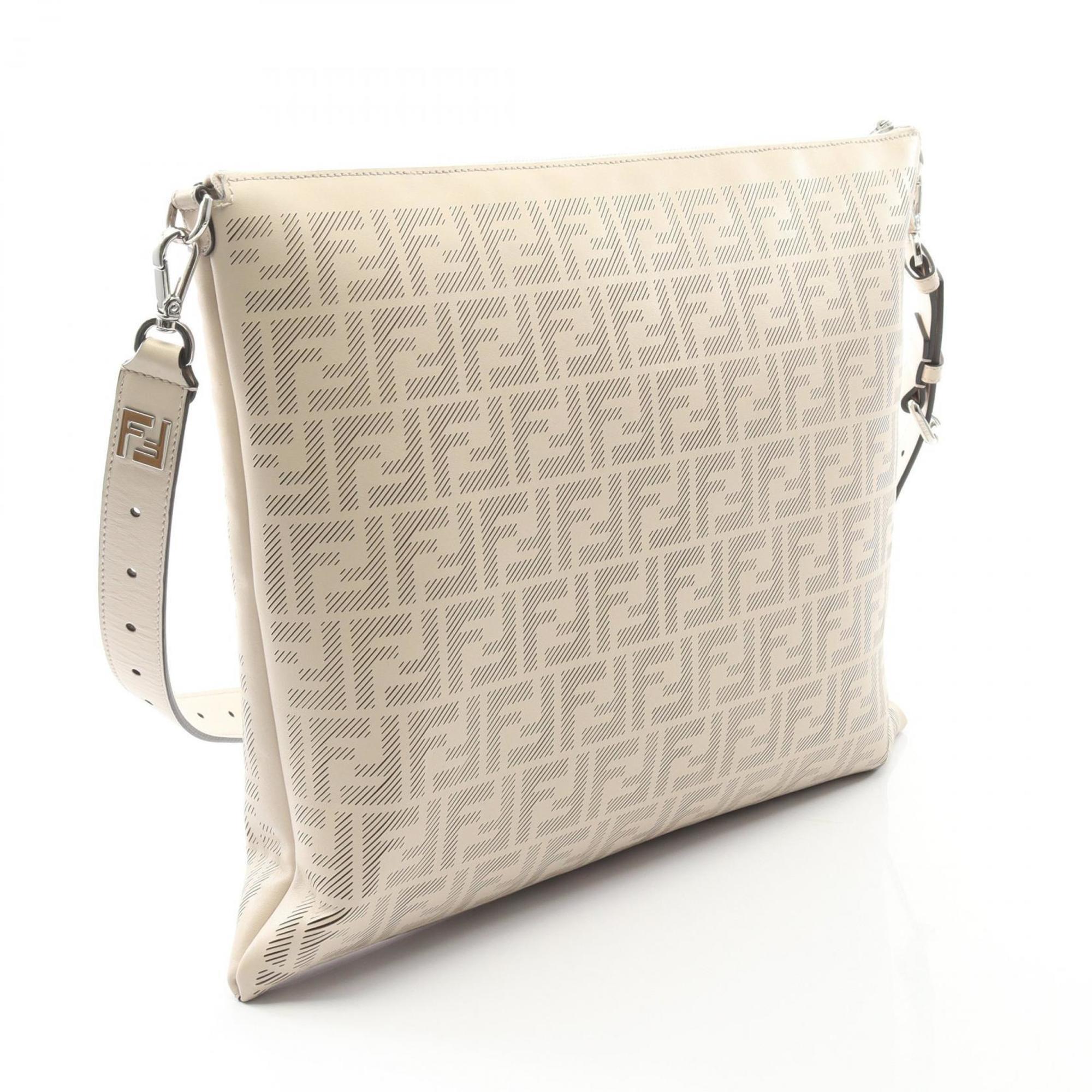 Fendi White Leather Shoulder Bag (Pre-Owned)