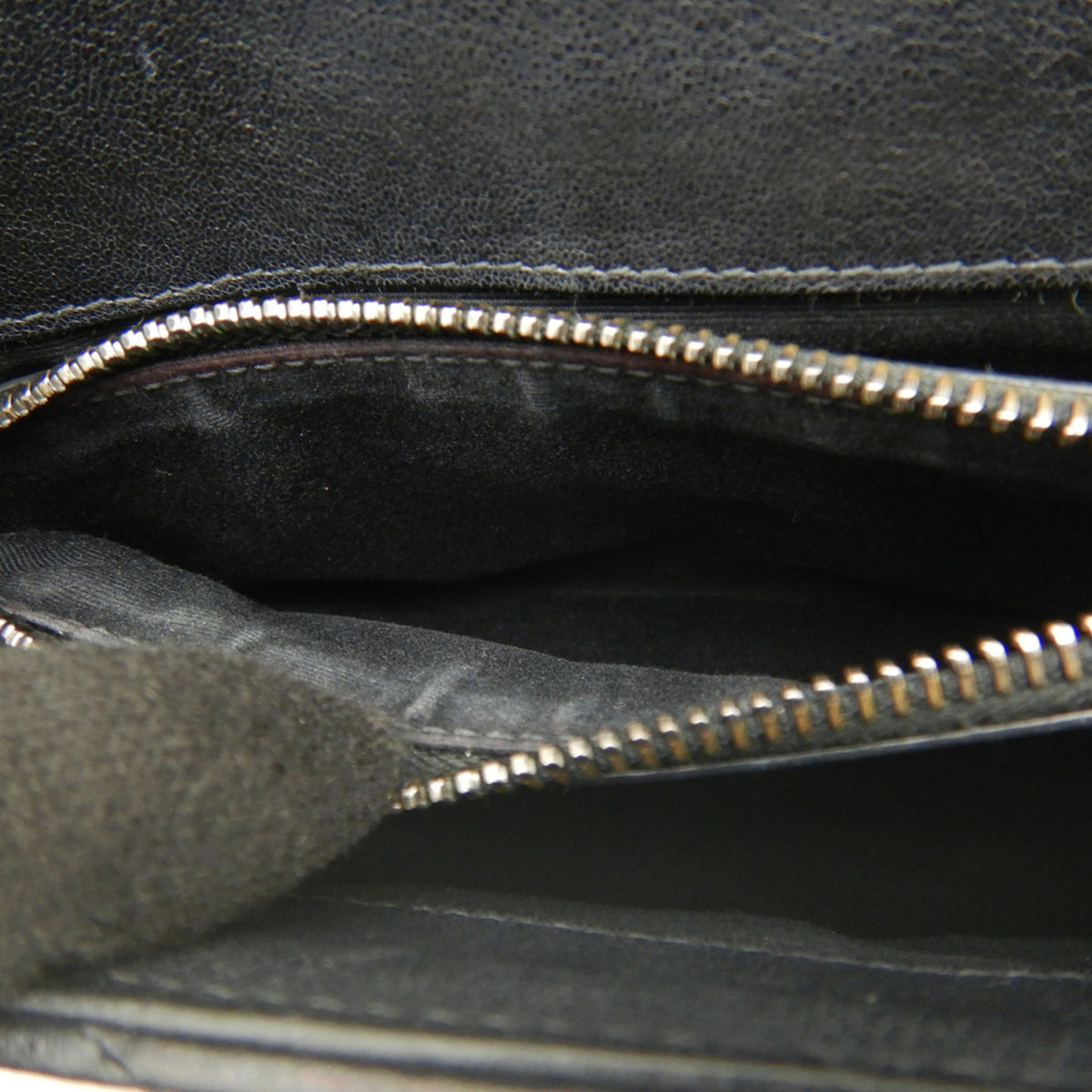 Yves Saint Laurent Black Leather School Bag Shoulder Bag (Pre-Owned)