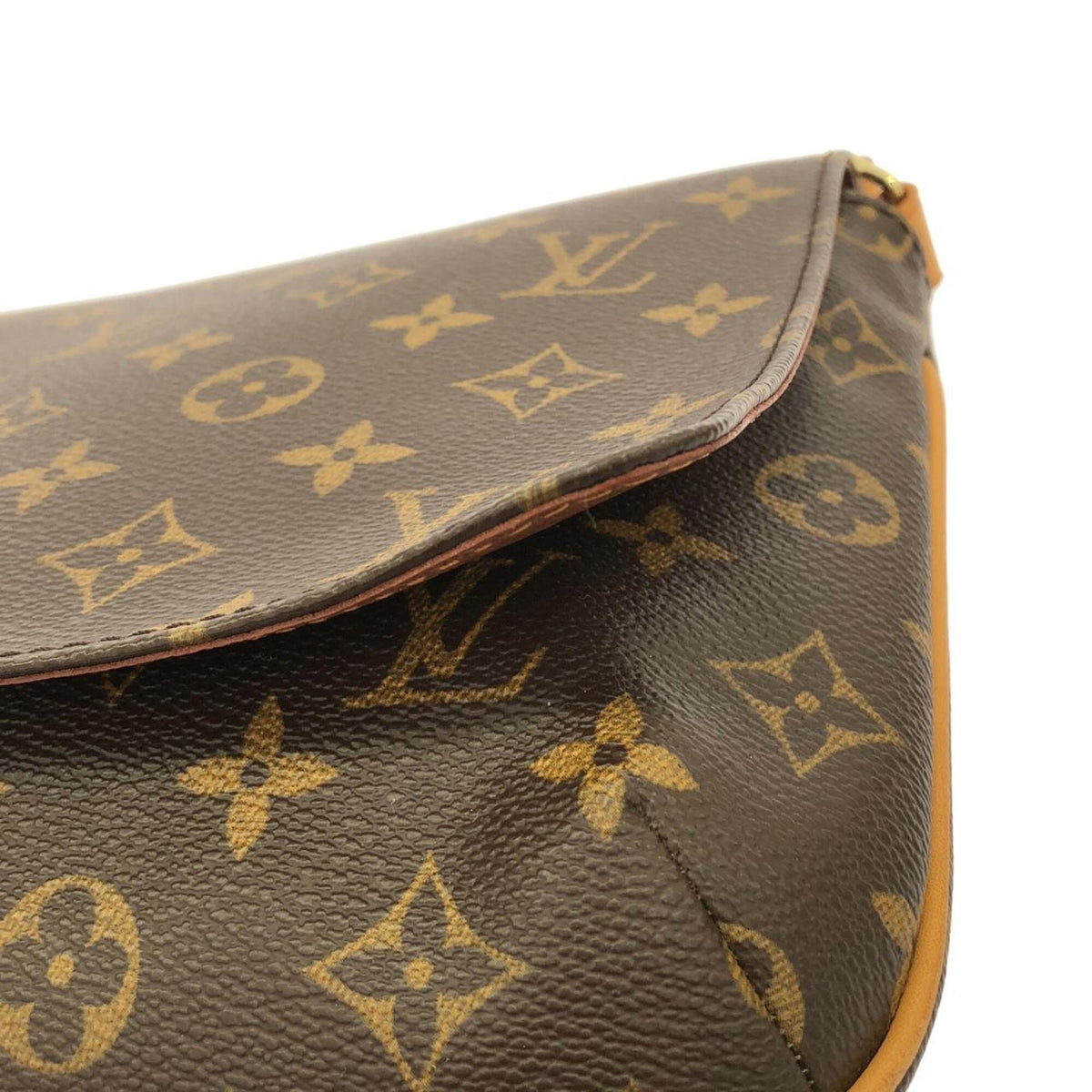 Louis Vuitton Marron Monogram Coated Canvas Shoulder Bag (Pre-Owned)