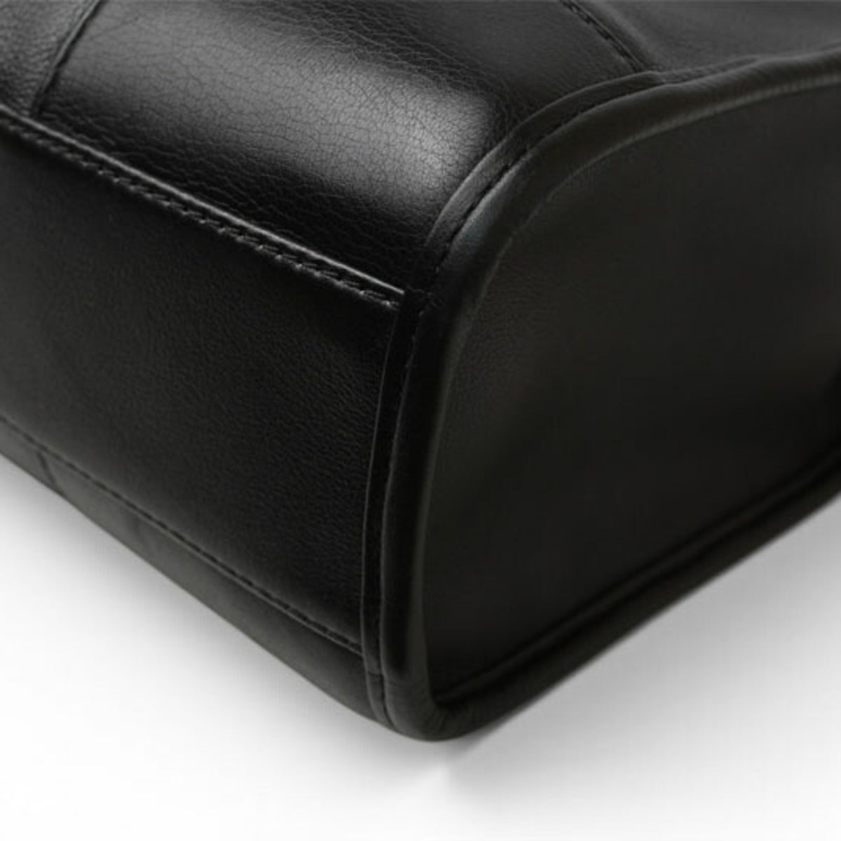 Loewe Black Leather Shoulder Bag (Pre-Owned)