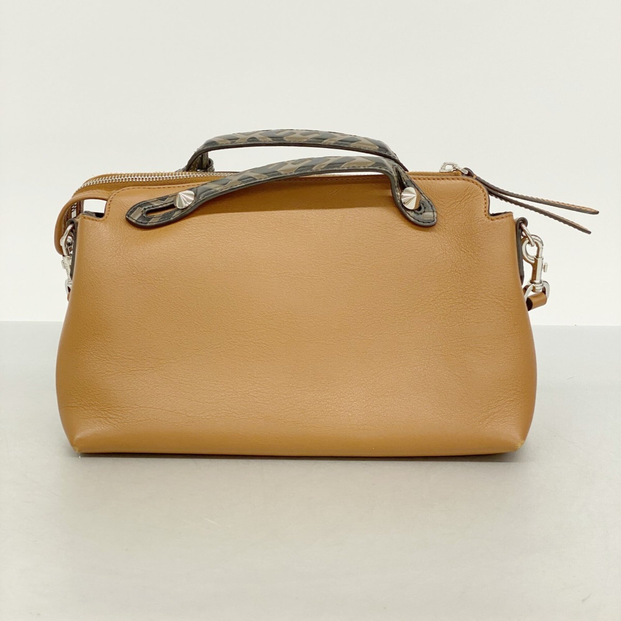 Fendi Light Brown Leather Handbag (Pre-Owned)