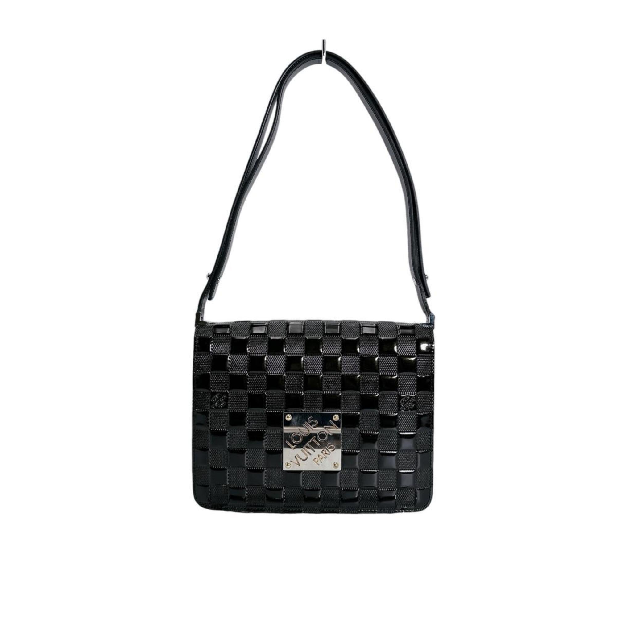 Louis Vuitton Black Leather Shoulder Bag (Pre-Owned)