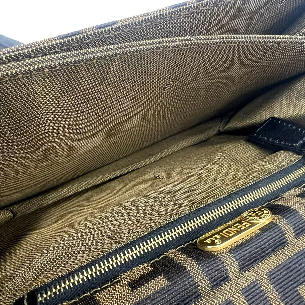 Fendi Black Brown Canvas Leather Shoulder Bag (Pre-Owned)
