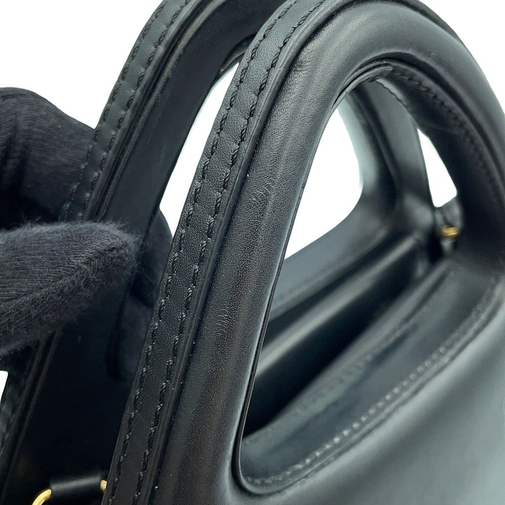 Loewe Black Leather Handbag Shoulder Bag (Pre-Owned)