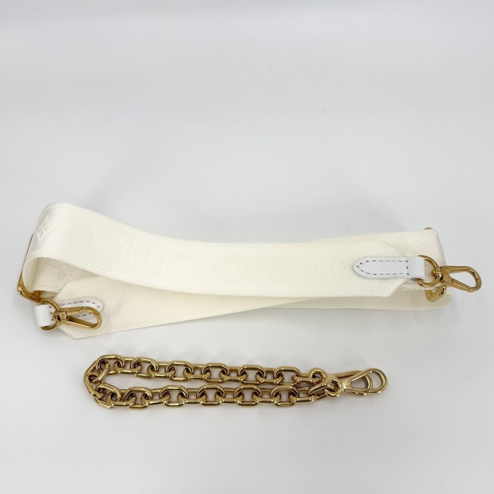 Louis Vuitton White Leather Handbag Shoulder Bag (Pre-Owned)