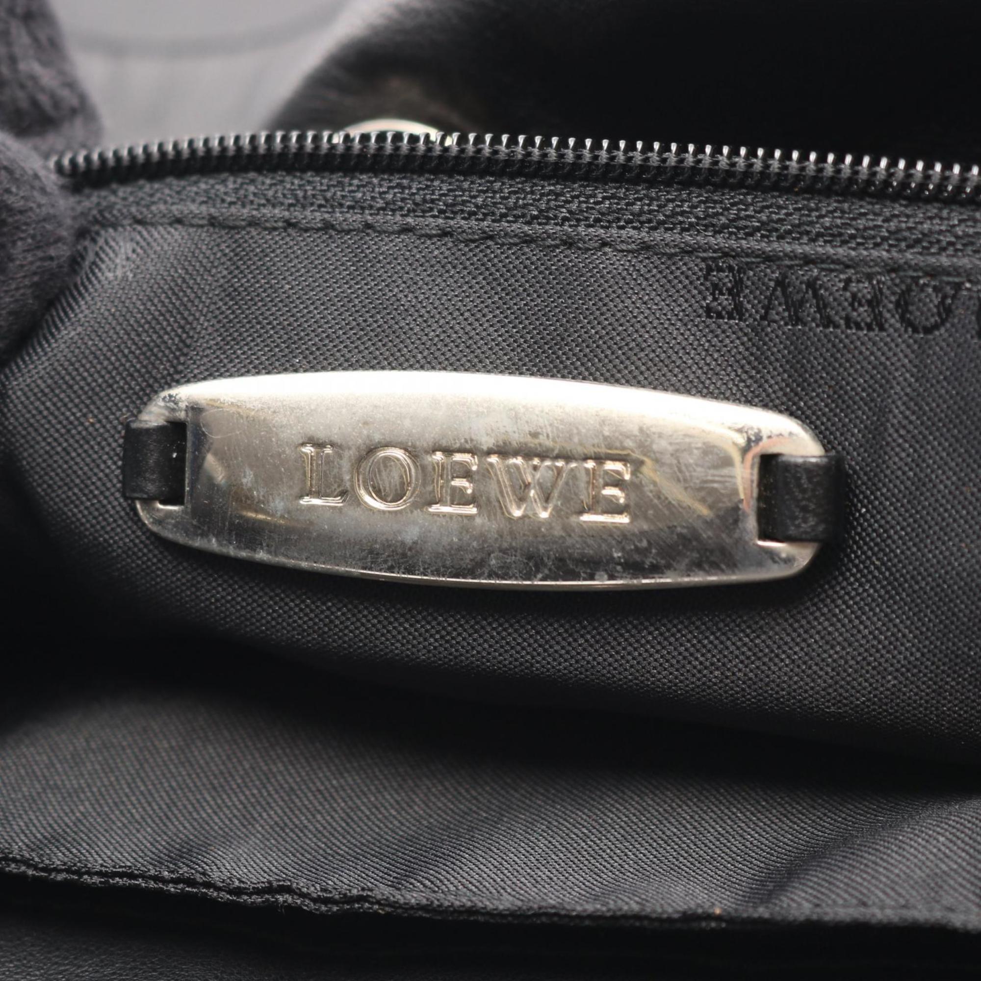 Loewe Black Leather Shoulder Bag (Pre-Owned)