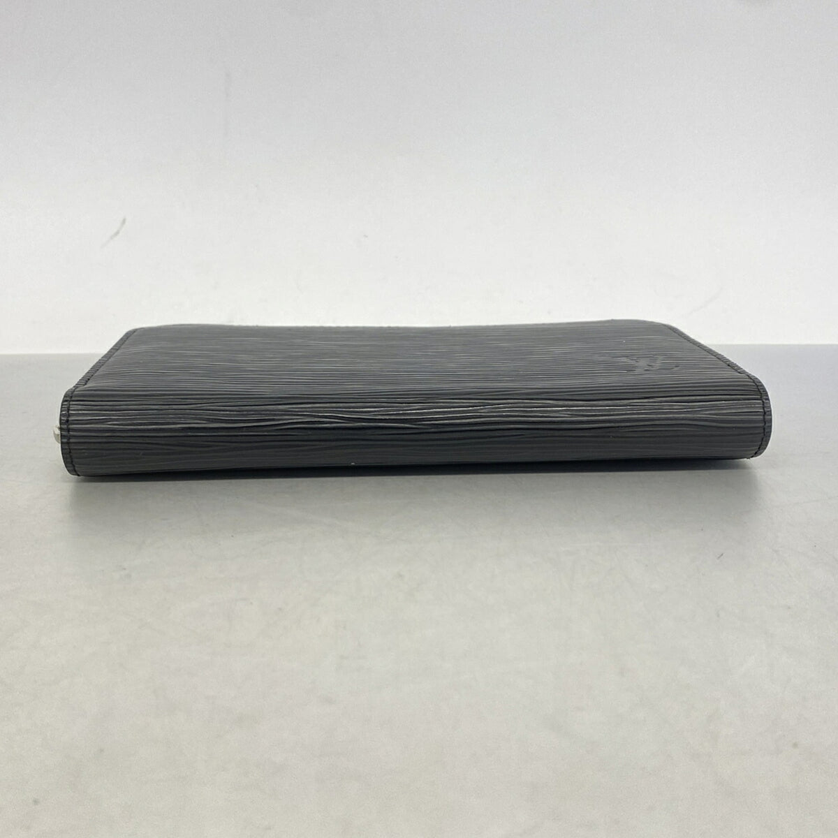 Louis Vuitton Noir Long Wallet (Bi-Fold) (Pre-Owned)