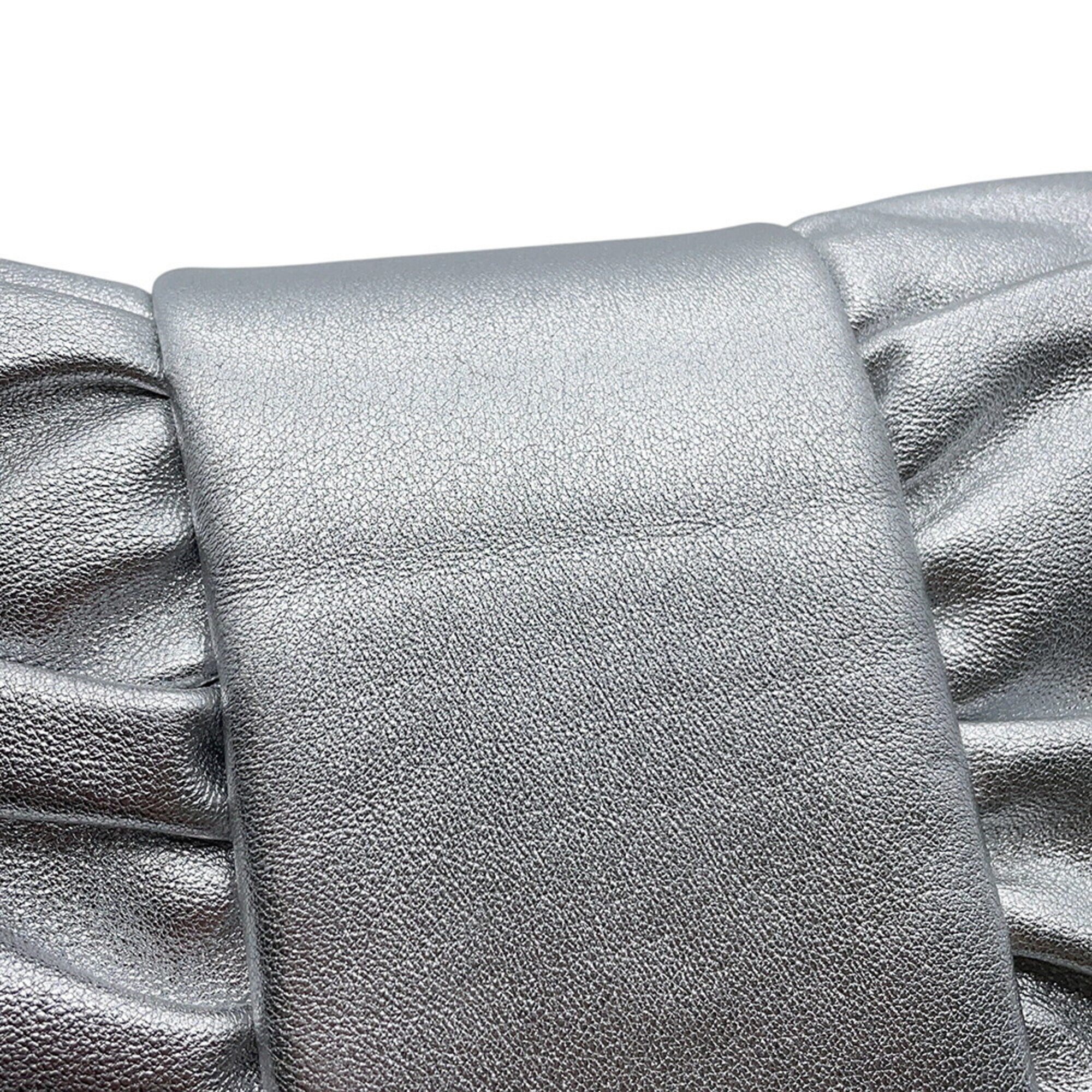 Chanel Silver Leather Handbag Shoulder Bag (Pre-Owned)