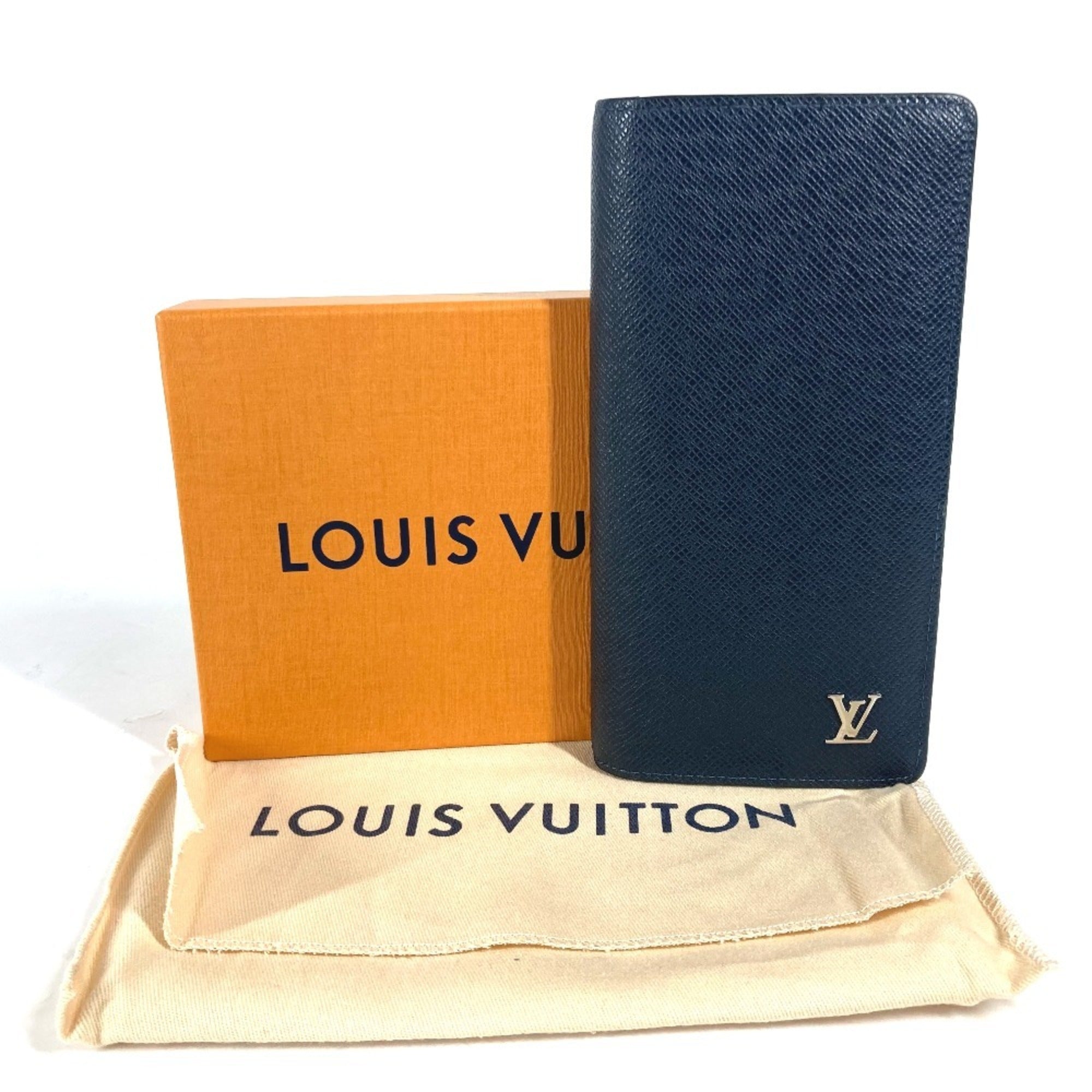 Louis Vuitton Navy Taiga Leather Long Wallet (Bi-Fold) (Pre-Owned)