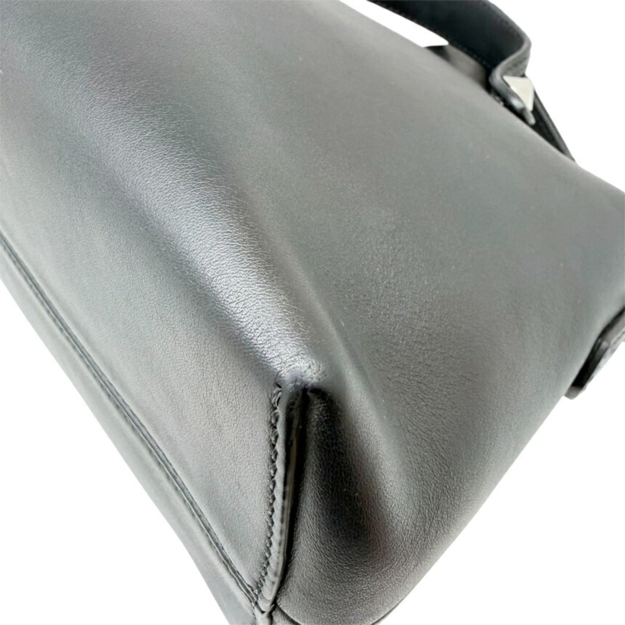 Fendi By The Way Black Leather Shoulder Bag (Pre-Owned)