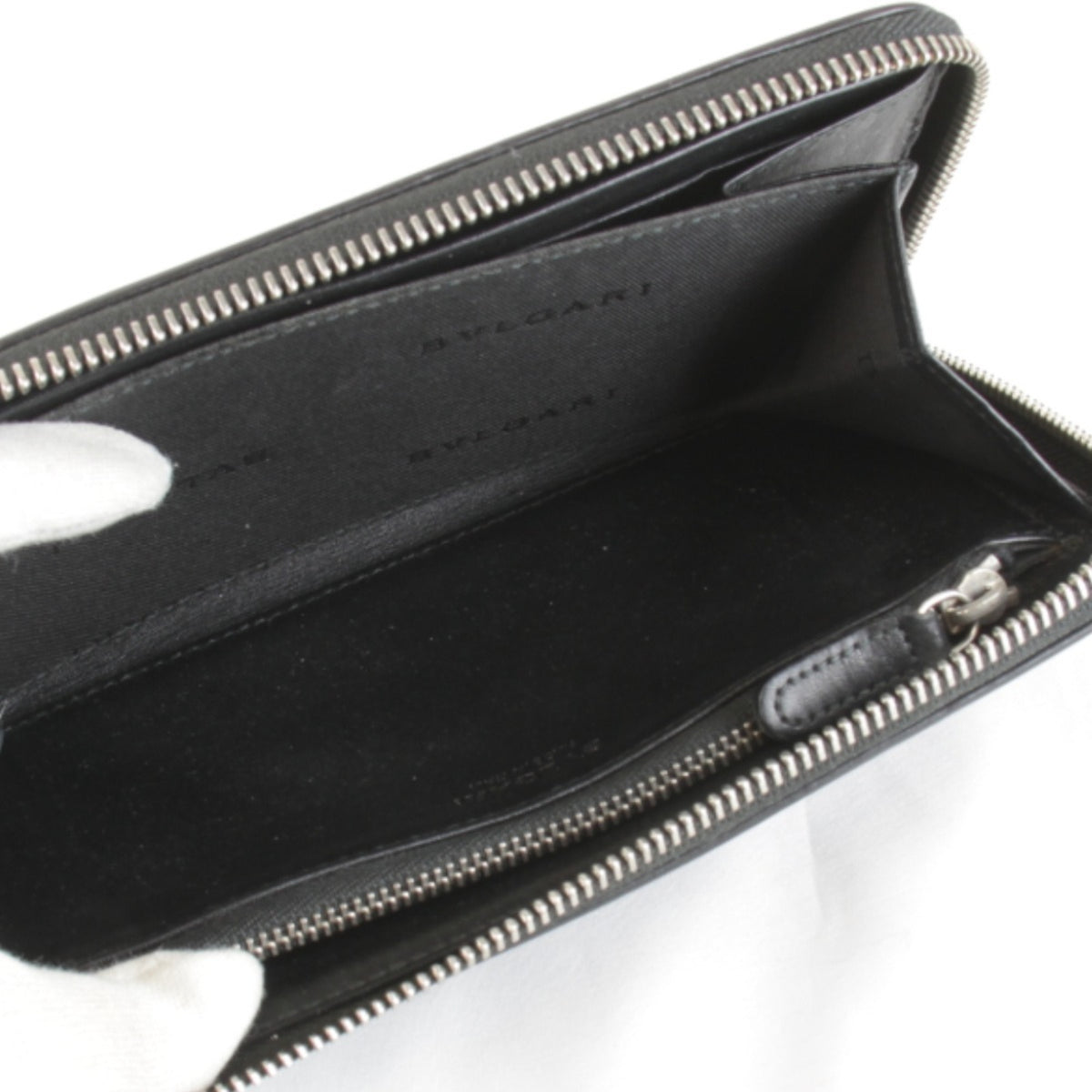 Bvlgari Black Leather Long Wallet (Bi-Fold) (Pre-Owned)