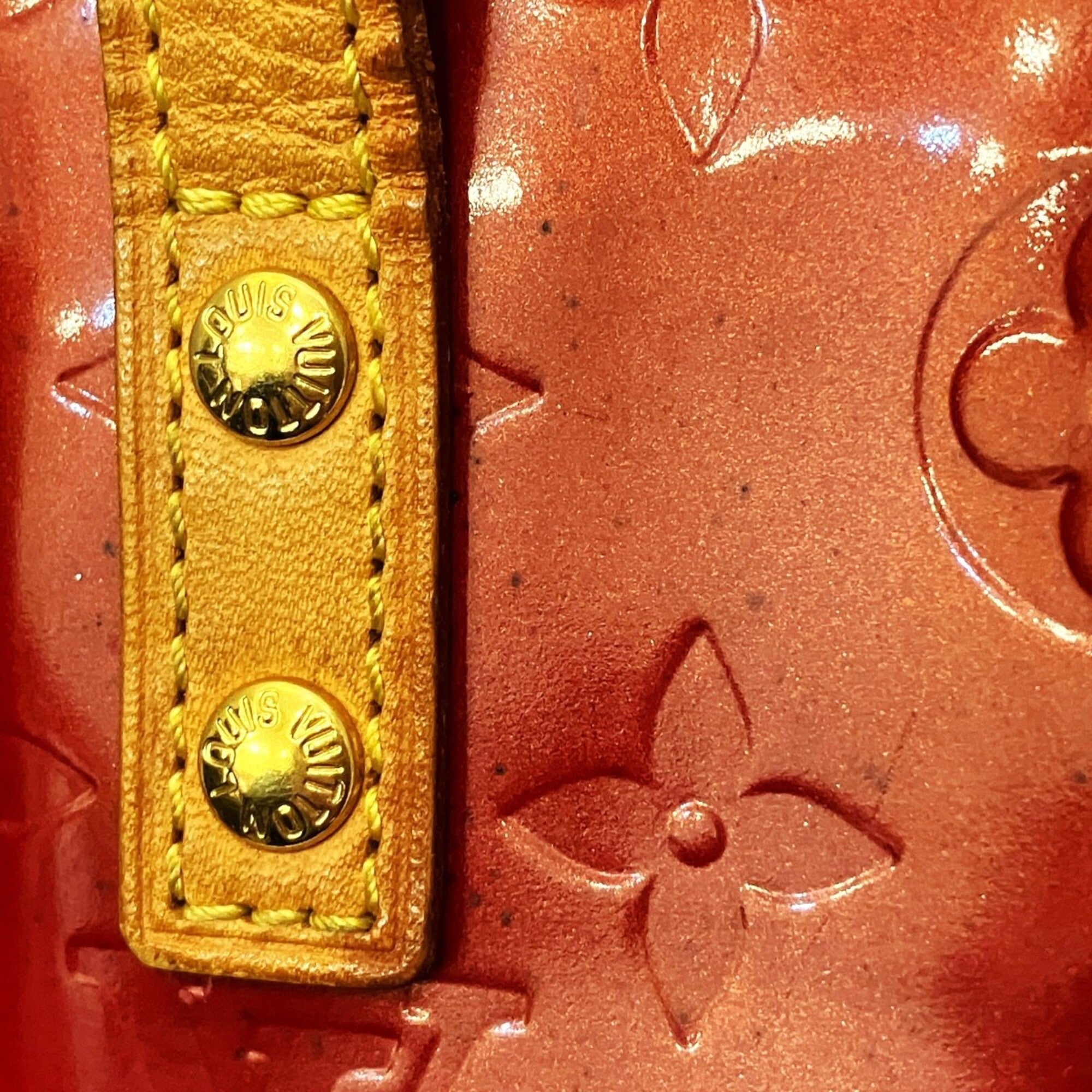 Louis Vuitton Red Color Vernis Leather Handbag (Pre-Owned)