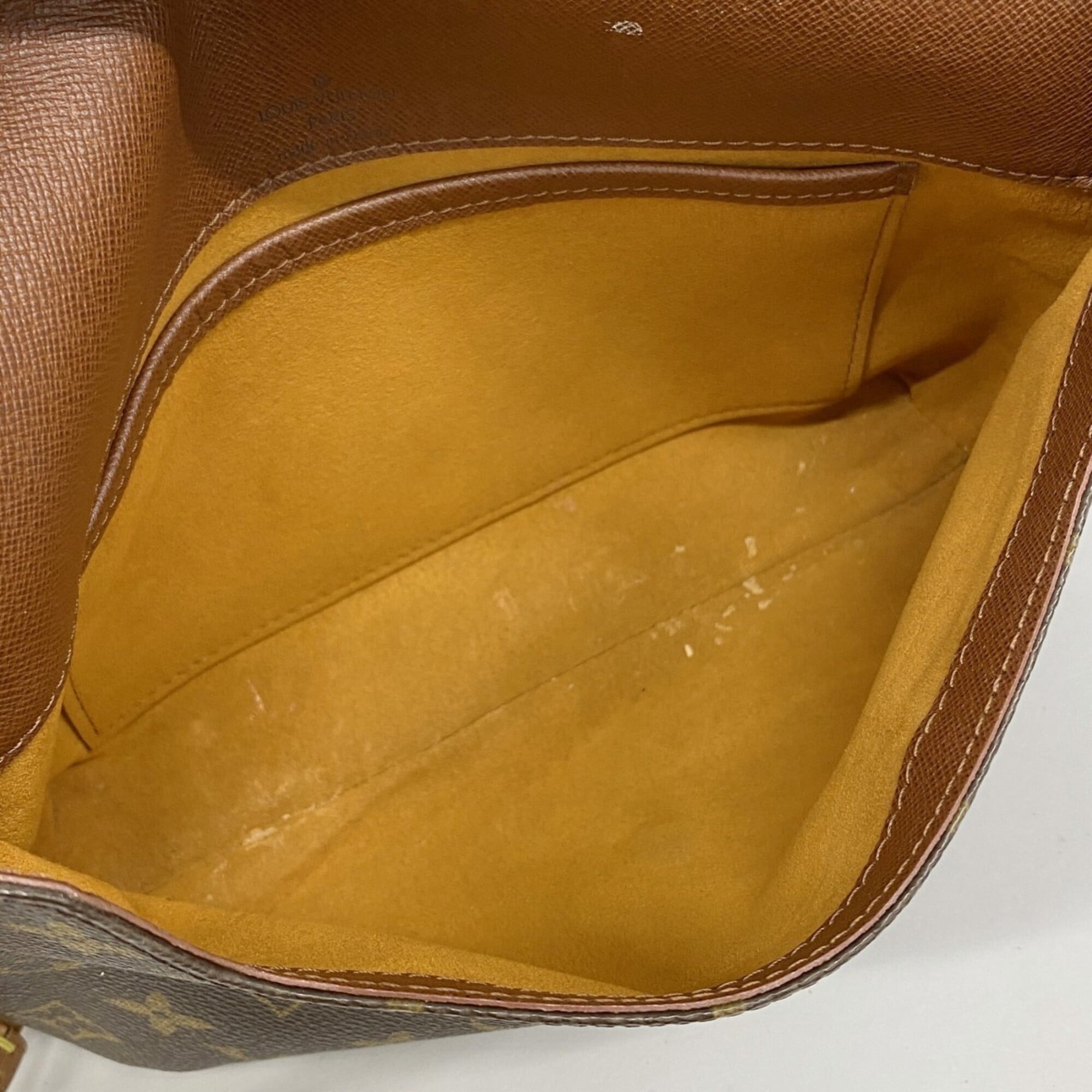 Louis Vuitton Brown Shoulder Bag (Pre-Owned)