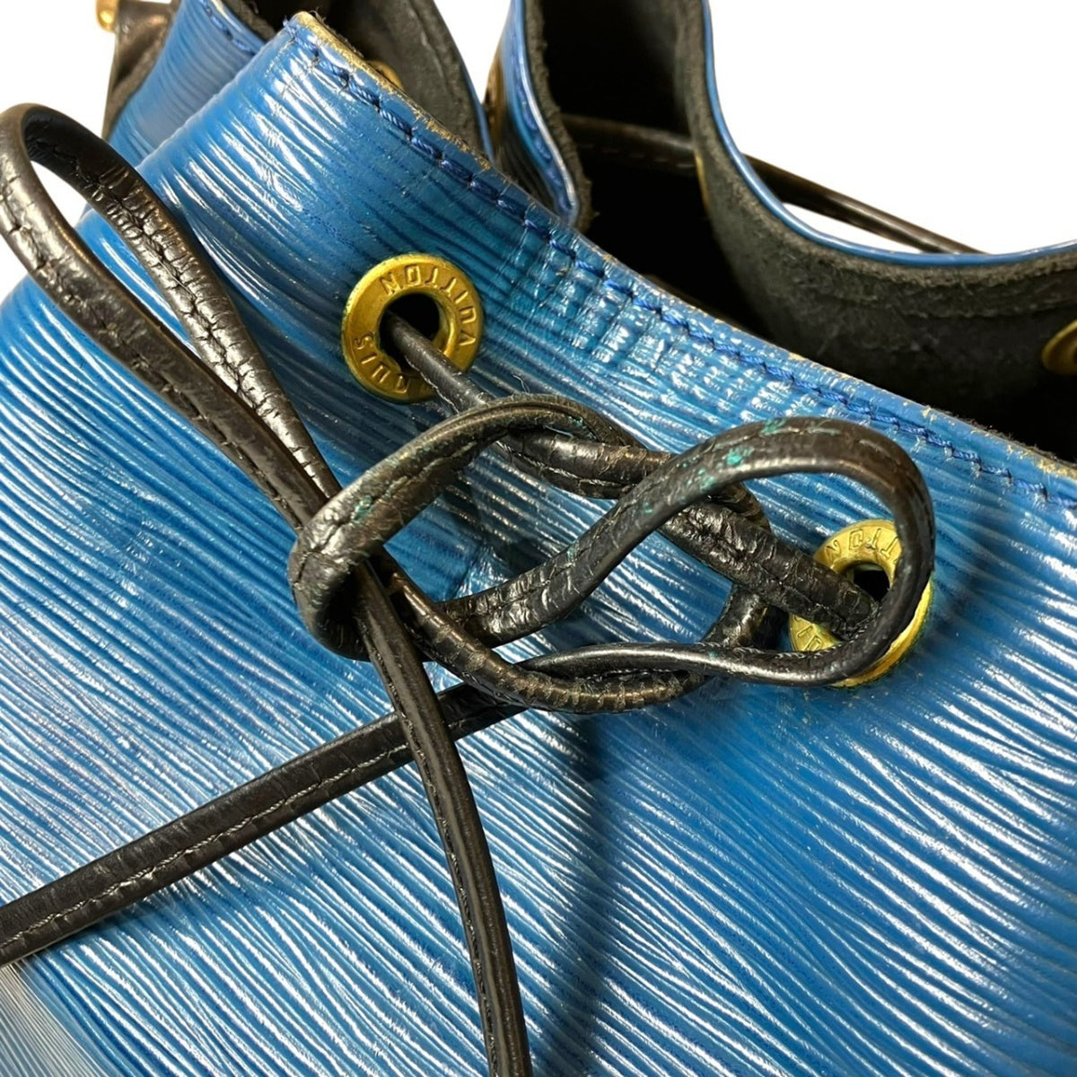 Louis Vuitton Epi Black Blue Leather Shoulder Bag (Pre-Owned)