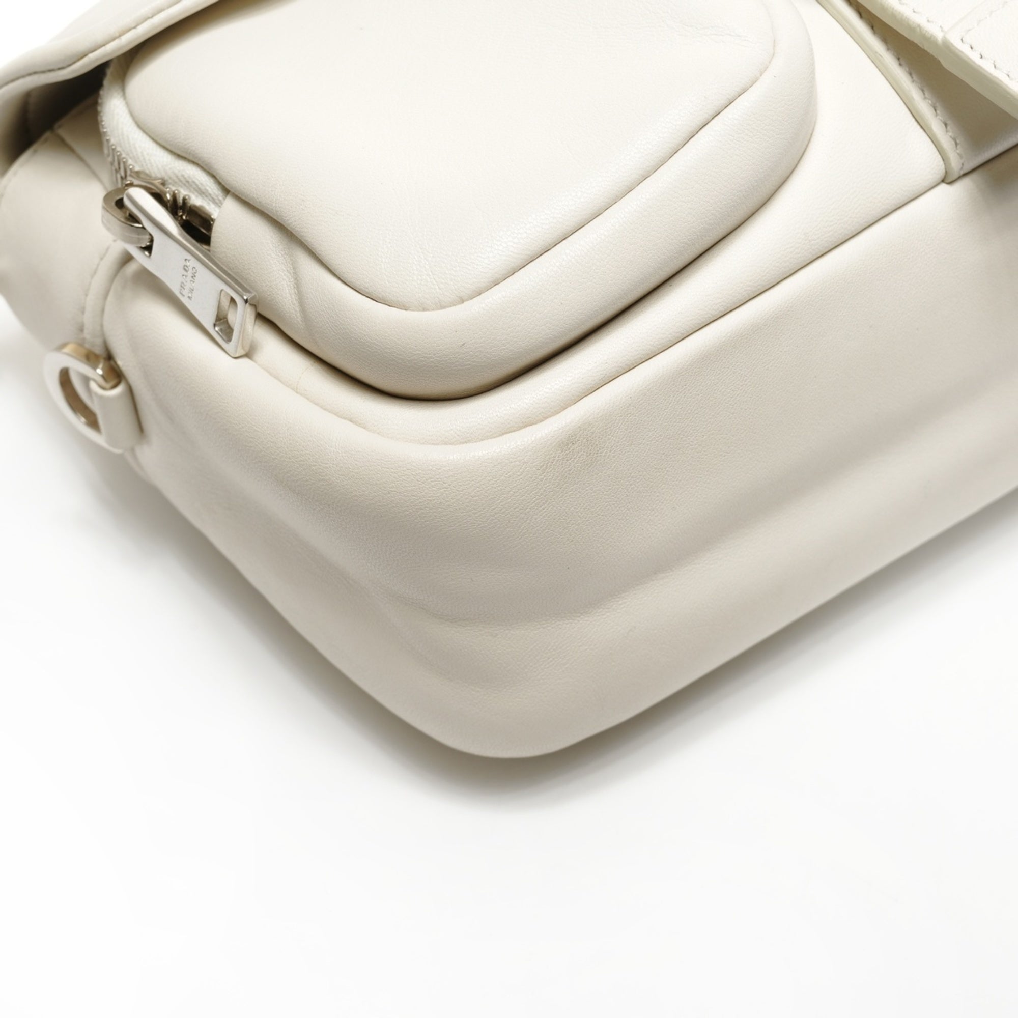 Prada White Nappa Leather Shoulder Bag (Pre-Owned)