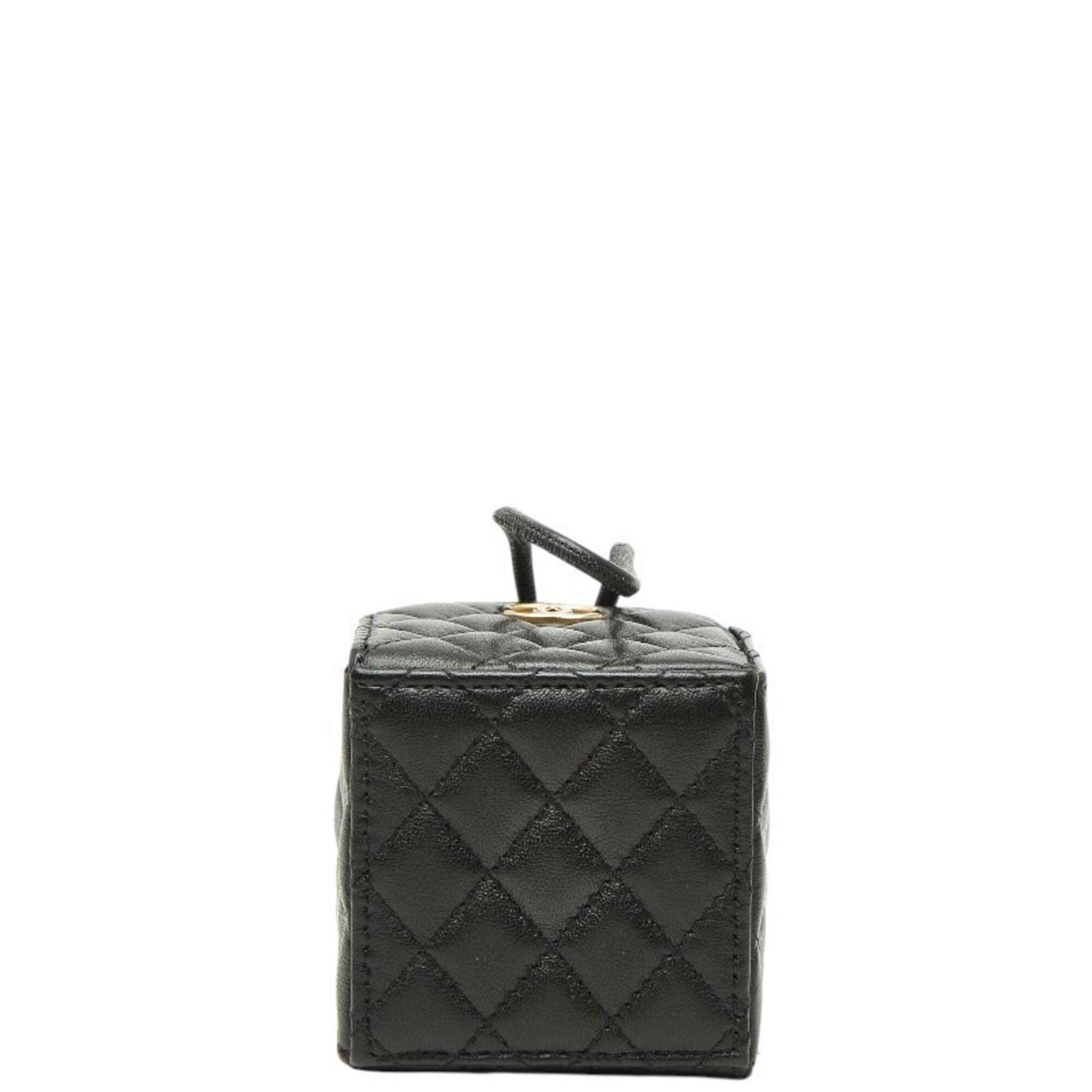 Chanel Black Leather Shoulder Bag (Pre-Owned)