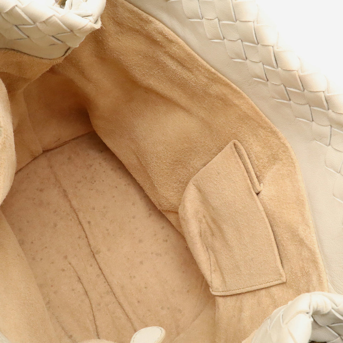 Bottega Veneta Intrecciato Ivory Leather Handbag (Pre-Owned)