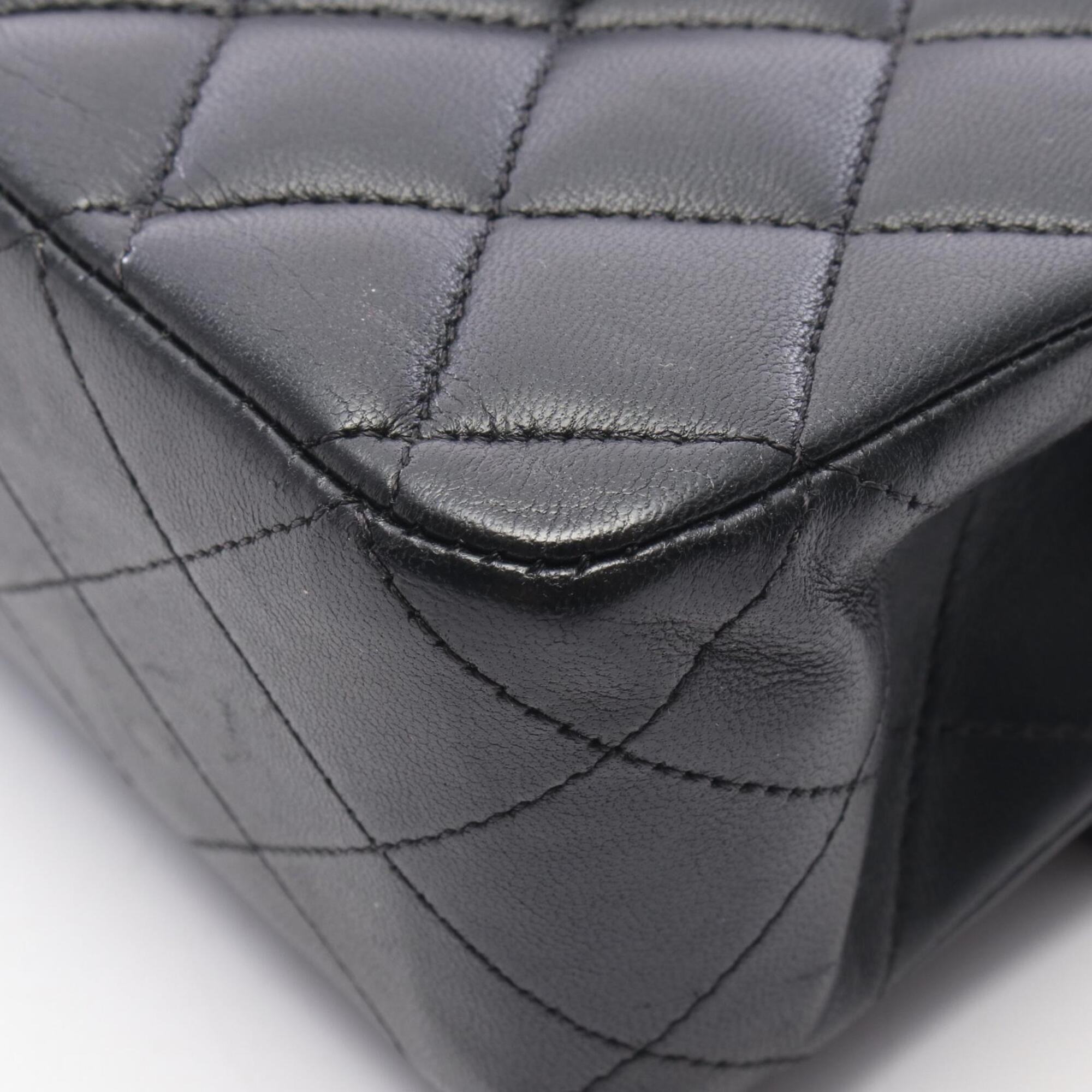 Chanel Black Leather Handbag Shoulder Bag (Pre-Owned)