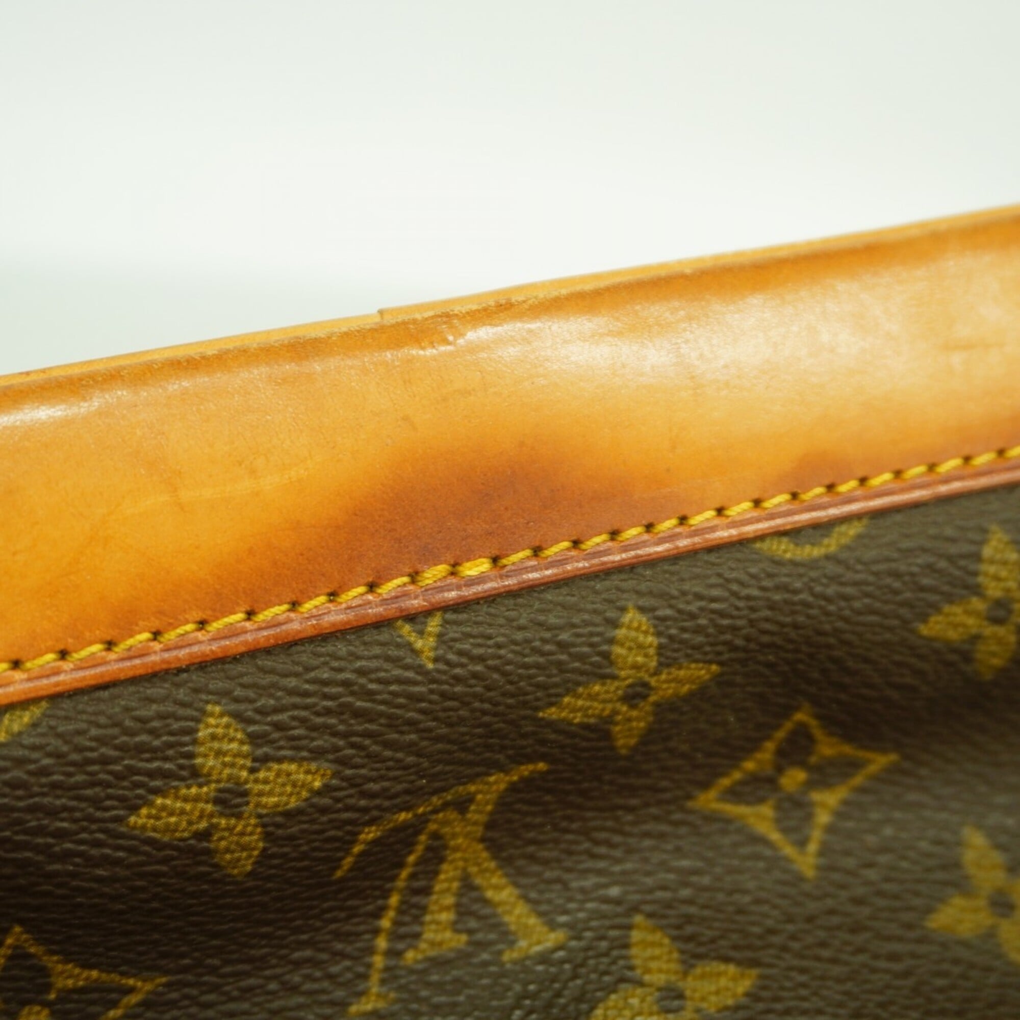 Louis Vuitton Brown Handbag (Pre-Owned)
