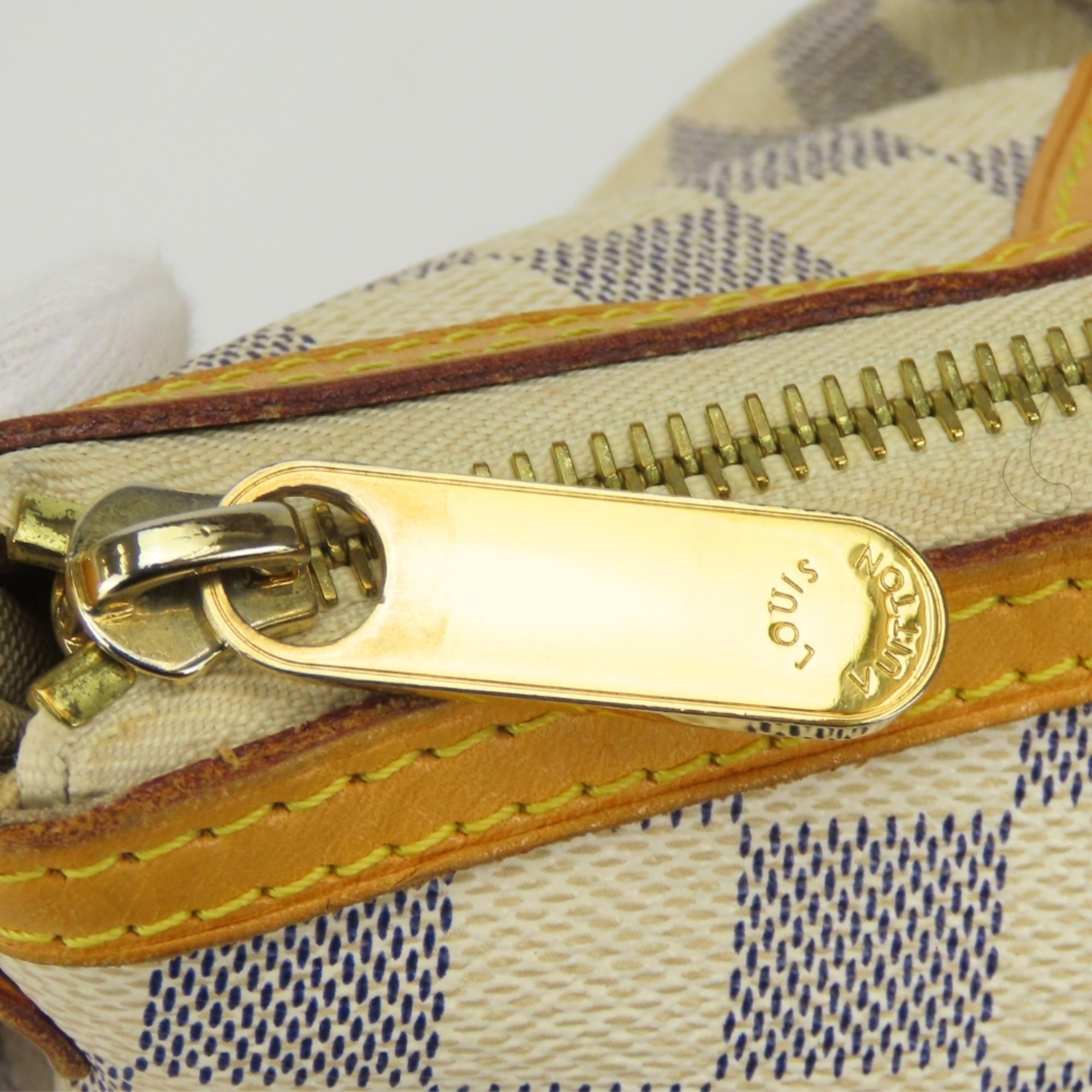 Louis Vuitton Damier Azur White Damier Azur Leather Shoulder Bag (Pre-Owned)