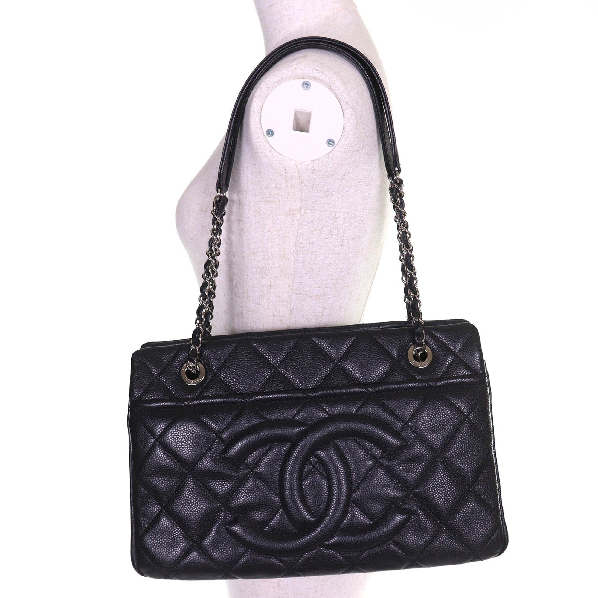 Chanel Matelasse Black Grained Calfskin Tote Bag (Pre-Owned)