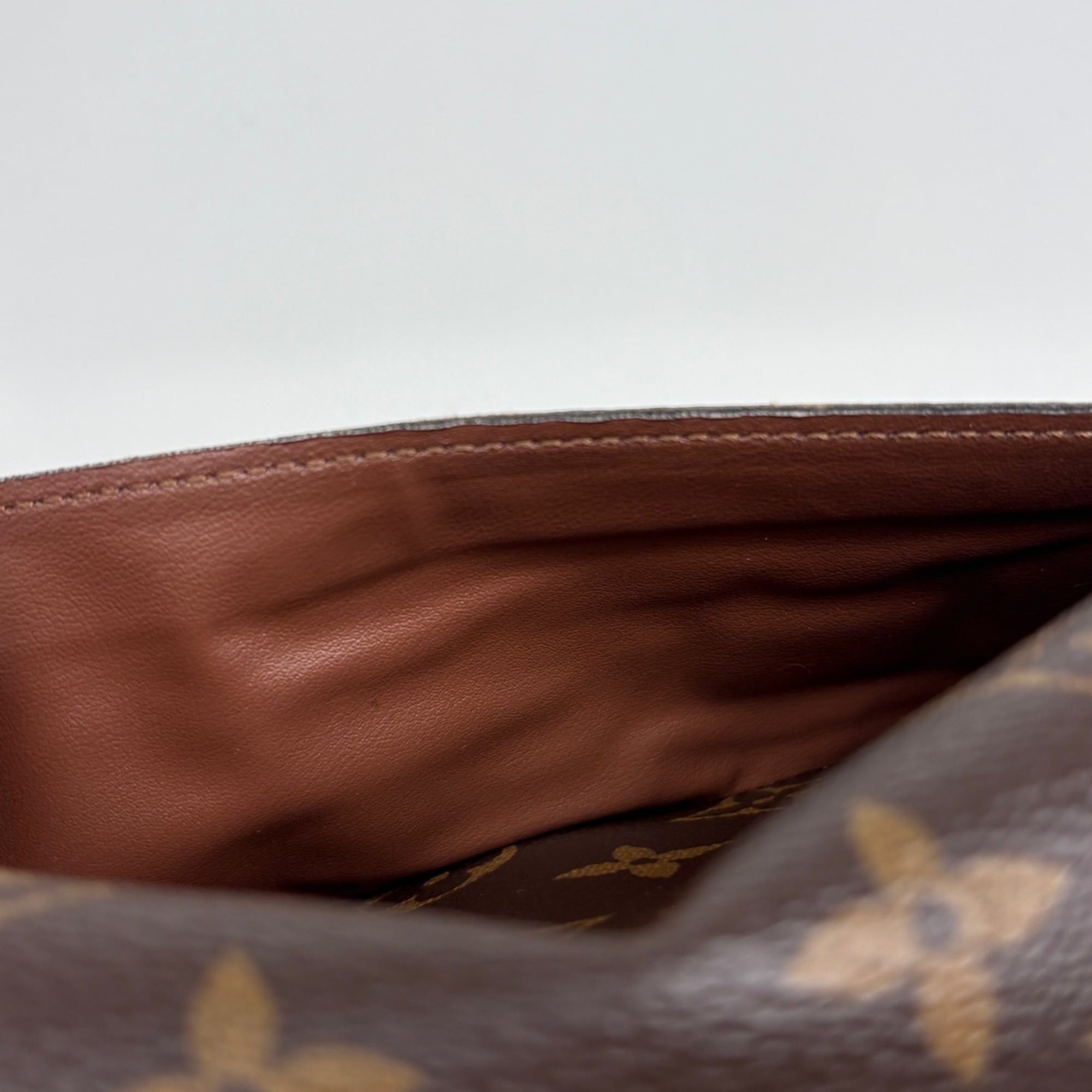 Louis Vuitton Brown Monogram Long Wallet (Bi-Fold) (Pre-Owned)