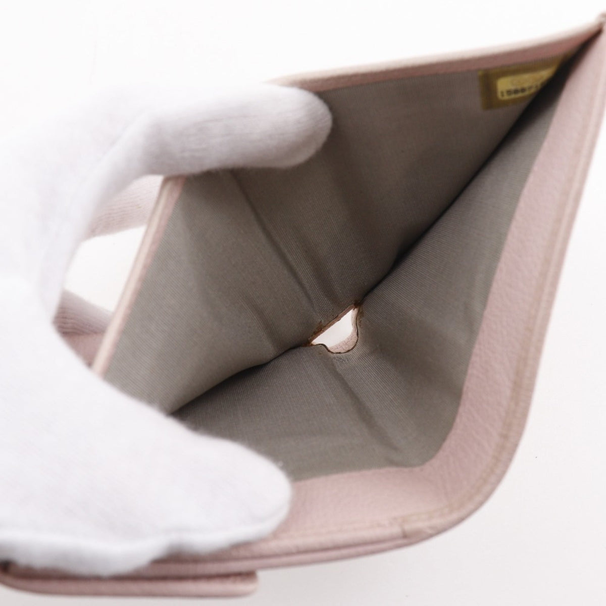 Chanel Pink Leather Wallet (Bi-Fold) (Pre-Owned)
