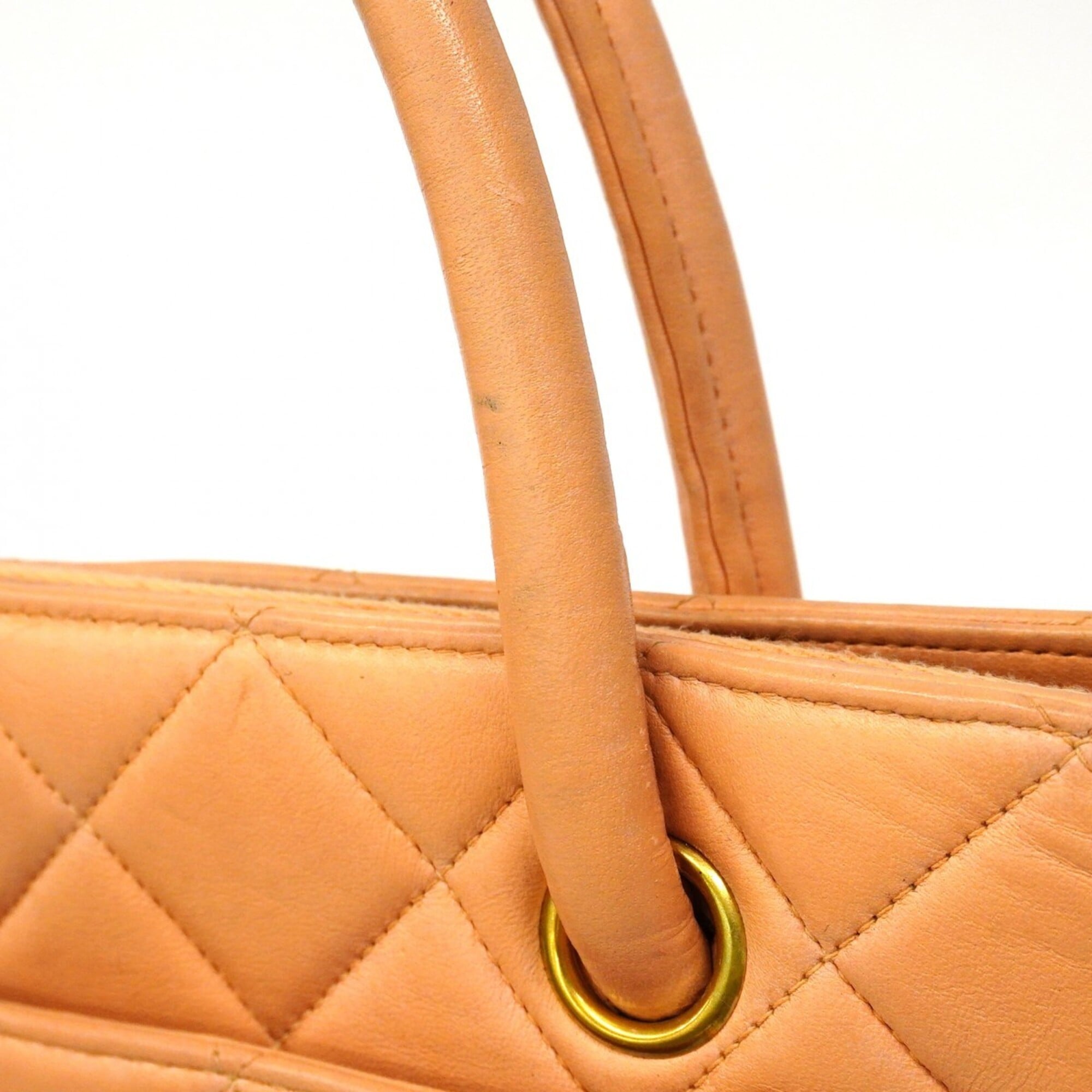 Chanel Beige Leather Handbag (Pre-Owned)