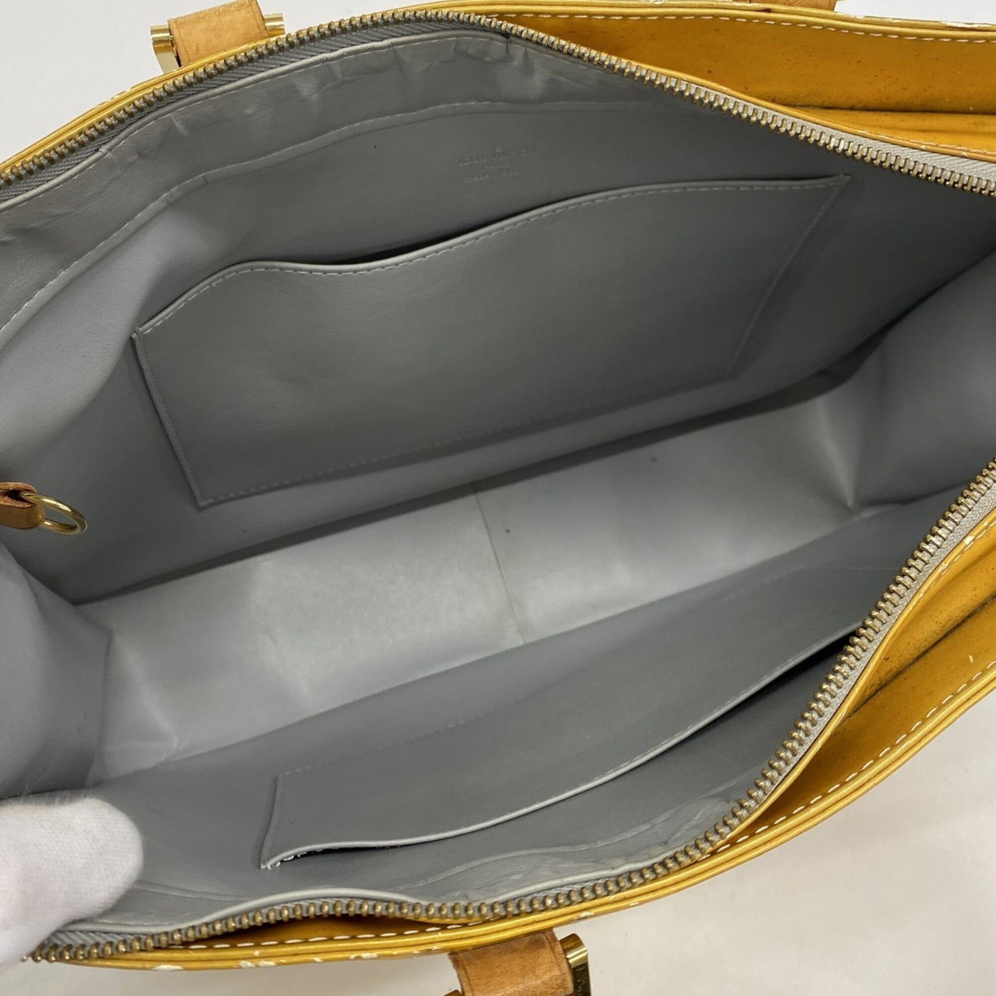 Louis Vuitton Gris Tote Bag (Pre-Owned)