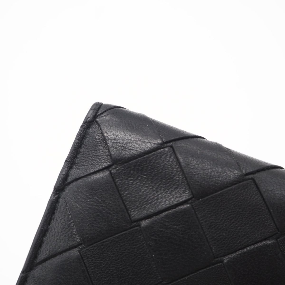 Bottega Veneta Intrecciato Black Leather Wallet (Bi-Fold) (Pre-Owned)